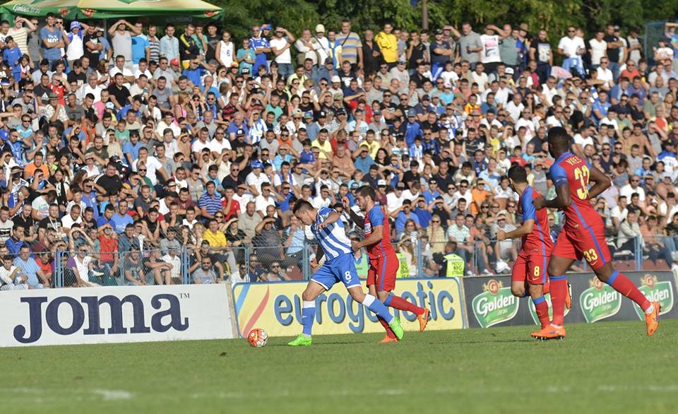 Liga I. CS U Craiova - Steaua 1-2. Olteni, pârliţi de un oltean: arbitrul Comănescu! ^Tade a adus victoria campioanei dintr-un penalty controversat / FOTO