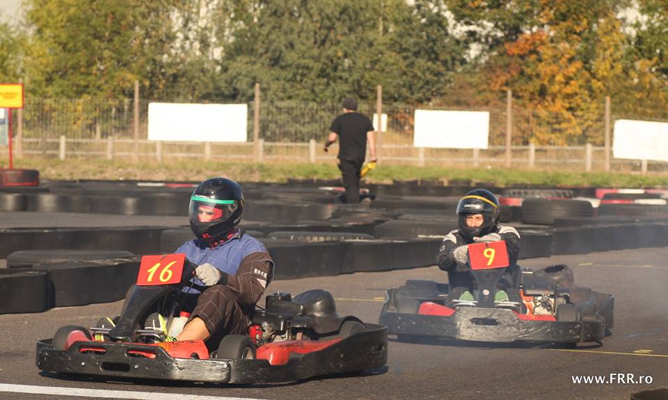 Stejarii s-au distrat la karting, în aşteptarea meciului cu naţionala Canadei, marți, ora 18:45 / GALERIE FOTO