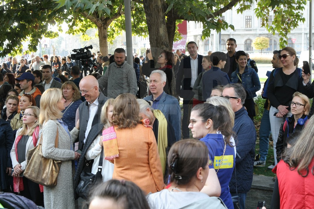 GALERIE FOTO/ Marş împotriva violenţei domestice, în Bucureşti: "Împreună pentru siguranţa femeilor"