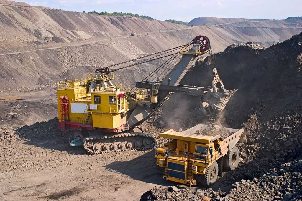Mali secures first U.S. mining investment, restarting historic gold mine after Australia's exit