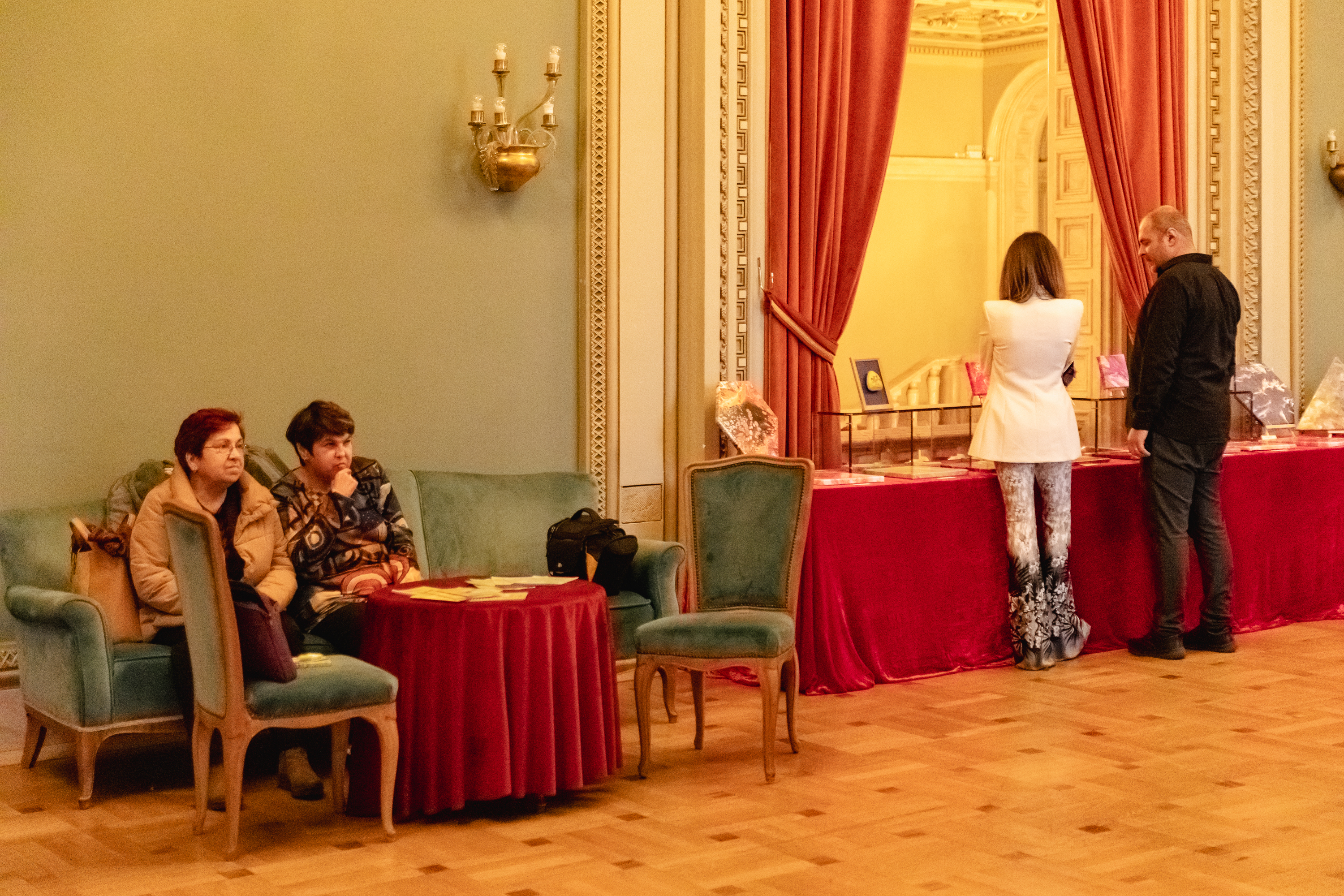 Picturile unei paciente cu scleroză multiplă arată cum se simte boala pentru cei care suferă de ea: „Este neputința noastră de a ne exprima în cuvinte”