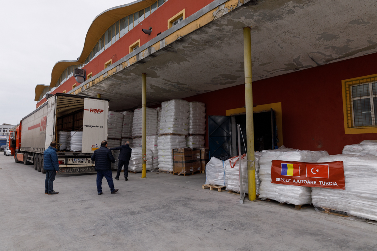 „Le-am adus o geacă din puf de gâscă, să țină de cald”. Bunăvoința doamnei Elisabeta din Constanța, una dintre donatoarele pentru cutremurul din Turcia