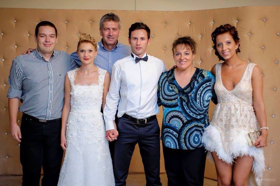 Eliza Samara a fost timidă, dar s-a tratat și a ajuns mare sportivă. Terapie cu medalii! ^Antrenorii săi vorbesc despre lungul drum al ”reginei” de la tenis de masă de la tulburările de vorbire din copilărie și emoțiile nestăvilite la titlul continental