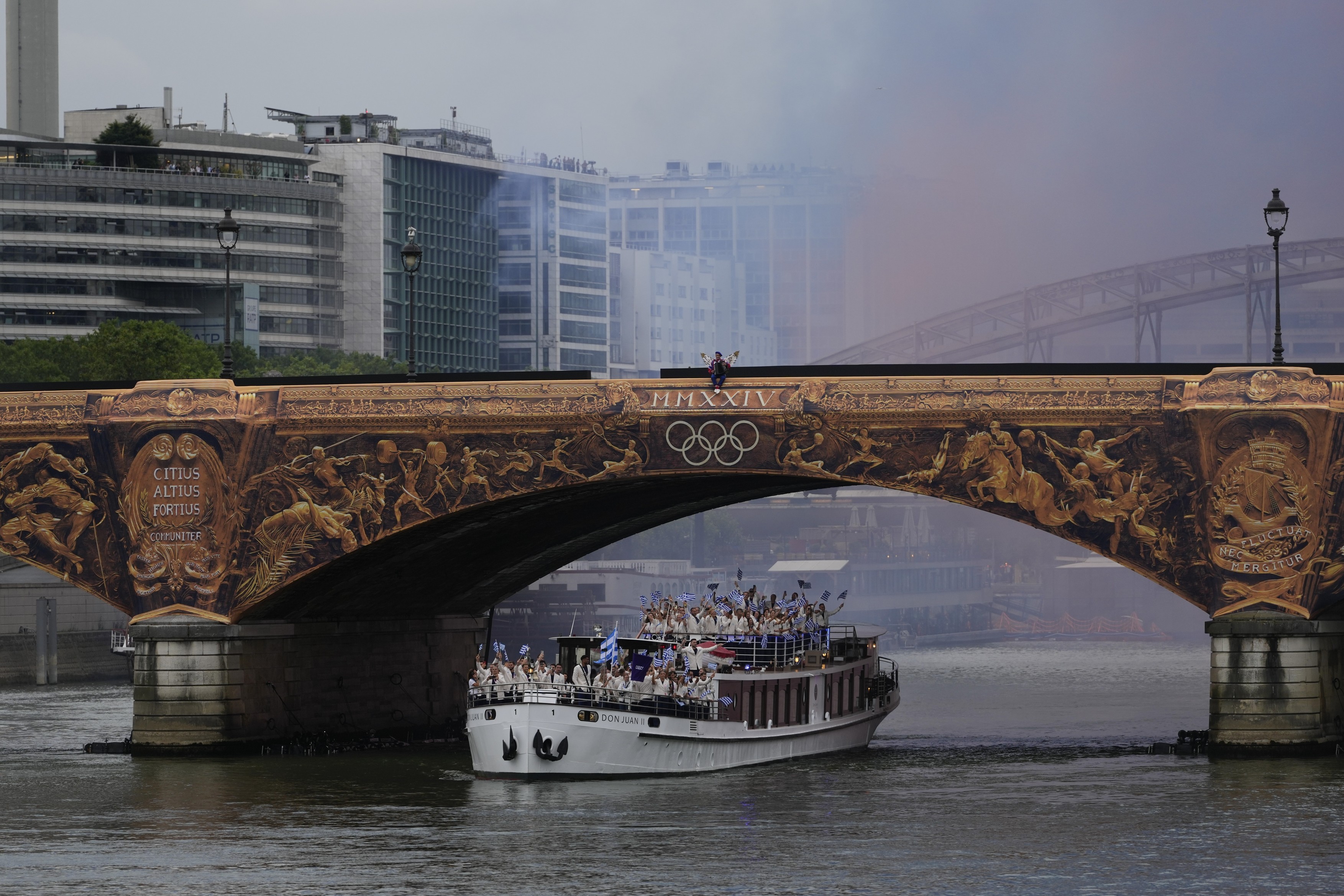 Ceremonia de deschidere a Jocurilor Olimpice de la Paris 2024. Imagini spectaculoase din capitala Franței | VIDEO