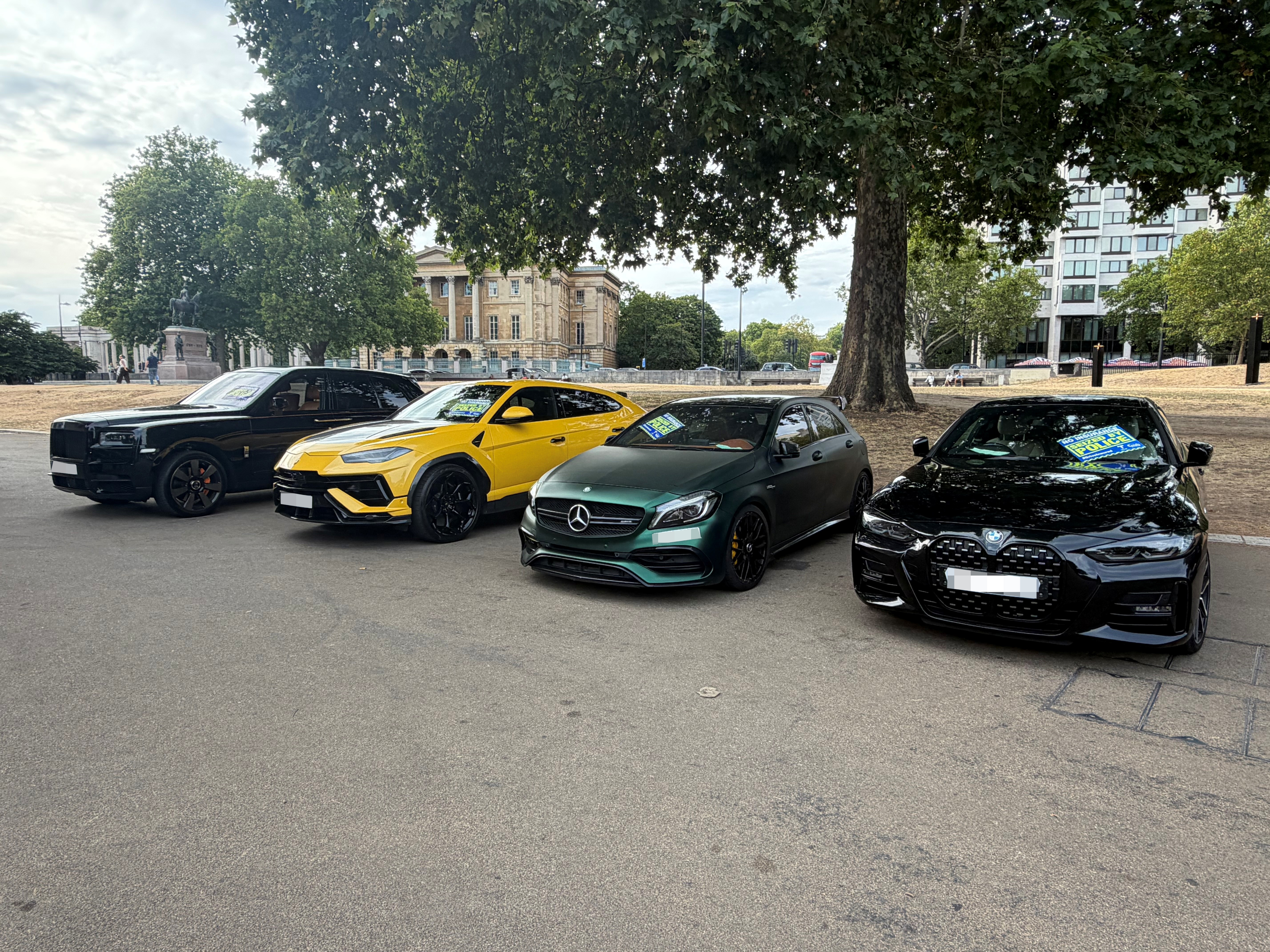 Un polițist a condus un Ferrari extrem de rar, confiscat în trafic, și a fost în culmea fericirii: „Cea mai bună zi din cariera lui”