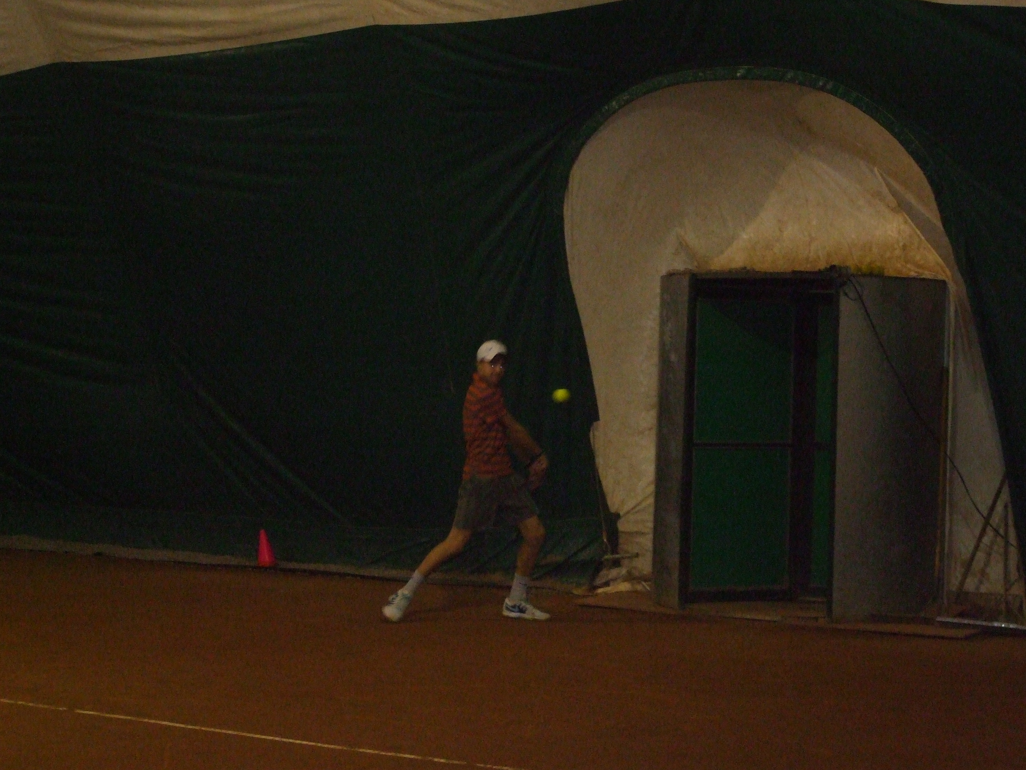Filip Jianu: "Vreau mă menţin în primii 5 în Europa". 10, media generală la scoală pentru micul jucător de tenis! ^Părinții cheltuie 20.000 de euro pe an. ALTE TALENTE JUVENILE