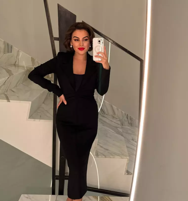 Romina Gingașu, apariție spectaculoasă alături de Nicole Cherry. Cât a costat ținuta purtată de soția afaceristului Piero Ferrari