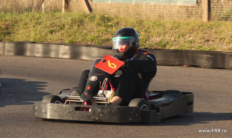 Stejarii s-au distrat la karting, în aşteptarea meciului cu naţionala Canadei, marți, ora 18:45 / GALERIE FOTO