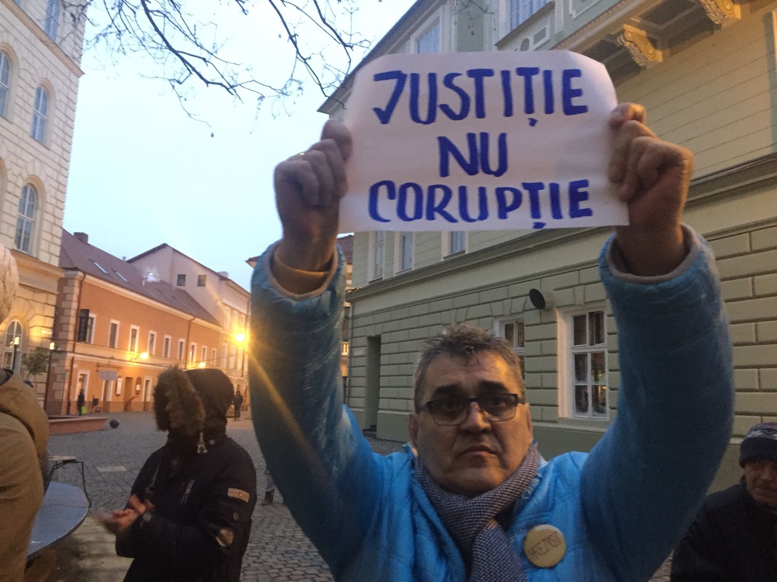 FOTO/VIDEO| Sute de magistrați au protestat în orașe din țară, nemulțumiți de modificările la legile justiției