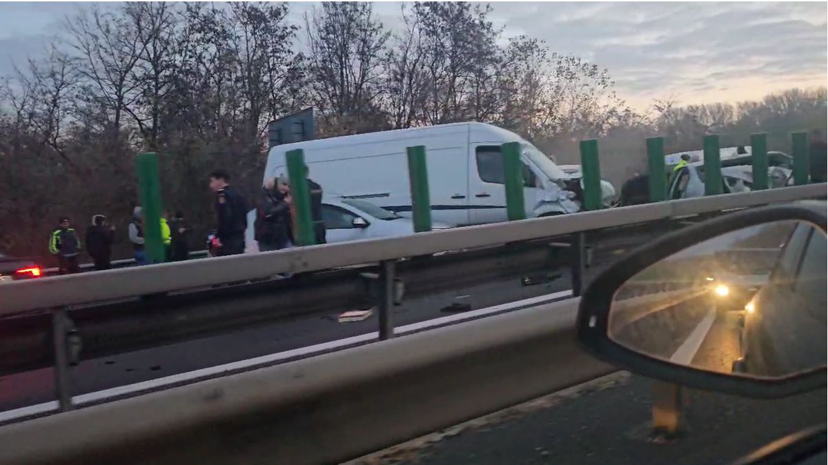 Accident cu 11 mașini pe autostrada A3, lângă Ploiești. Traficul continuă să fie blocat