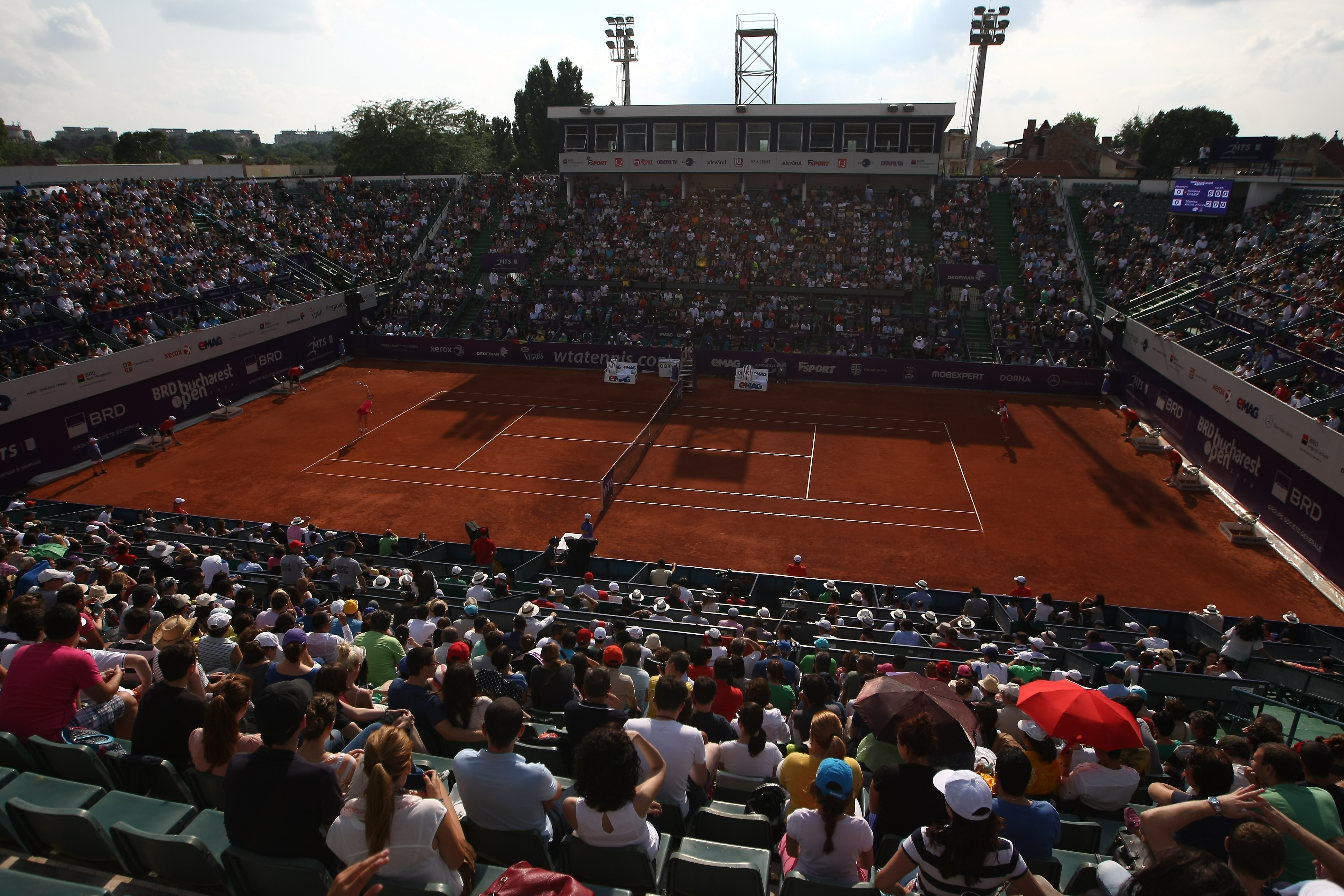 Simona Halep, la o victorie de titlu la București. Finala e cu italianca Vinci