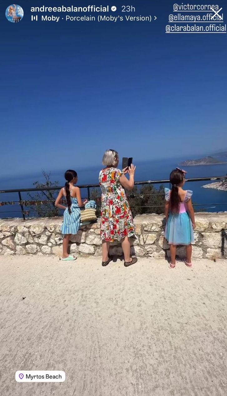 Cum a apărut Andreea Bălan pe plajele din Grecia: „Îmi protejez pielea cât pot de bine”