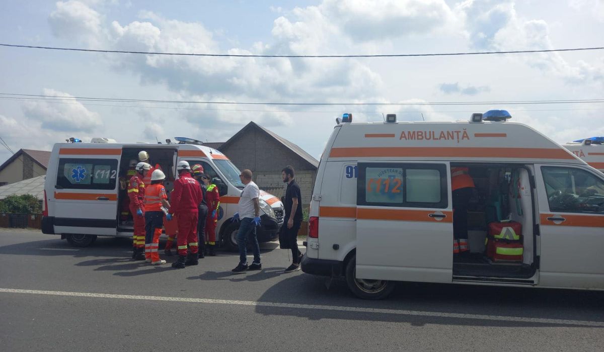 Un pompier și soția lui, medic, plecați în vacanță, eroii accidentului cu 17 victime de la Lețcani: „Plină de sânge, salva vieți”