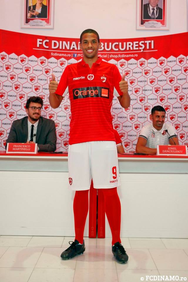 Dinamo și CSU Craiova și-au prezentat noile echipamente