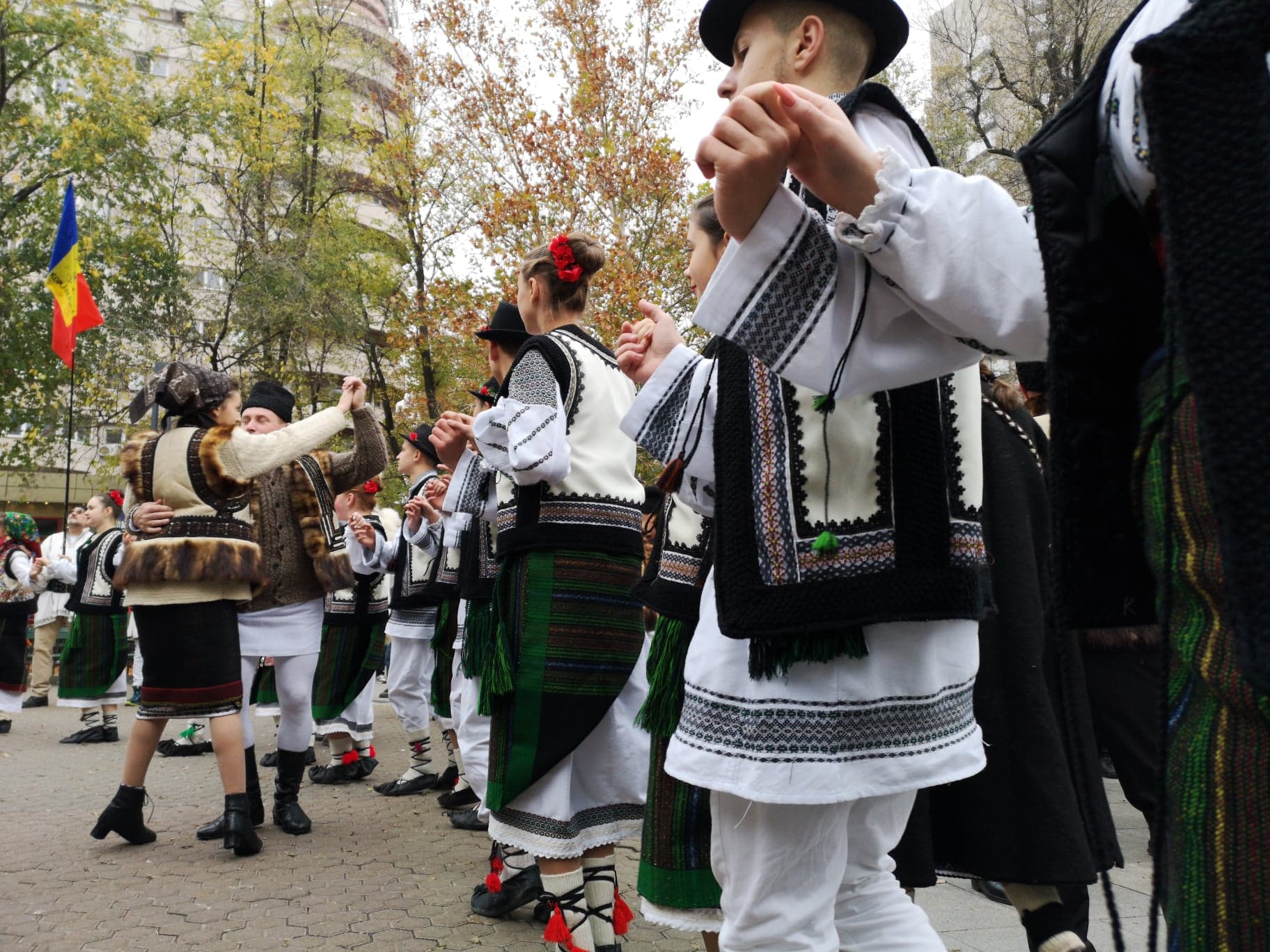 FOTO & VIDEO / Festivalul Bucovinei are loc, până duminică, în centrul Capitalei
