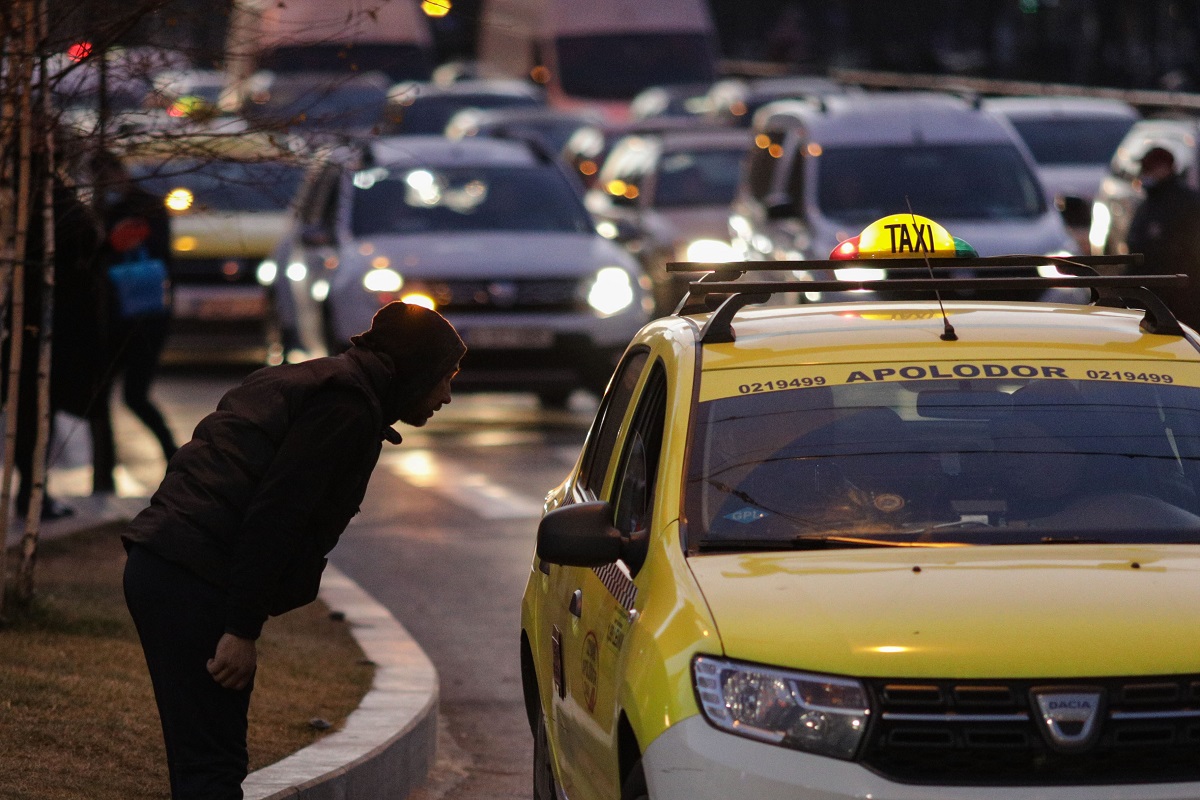 Haos în București, greva STB a crescut tarifele la ride sharing, a aglomerat străzile și a înghesuit oamenii la metrou