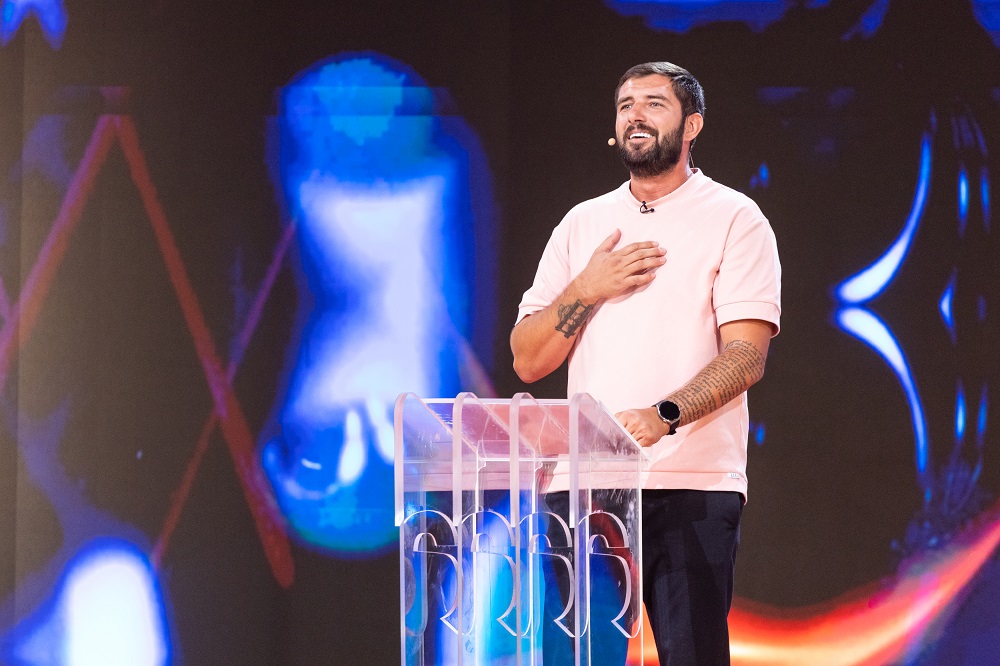 Nicoleta Luciu, Cuza, Ioana Ginghină și Dorian Popa, printre vedetele prezente pe scena „Stand-Up Revolution”