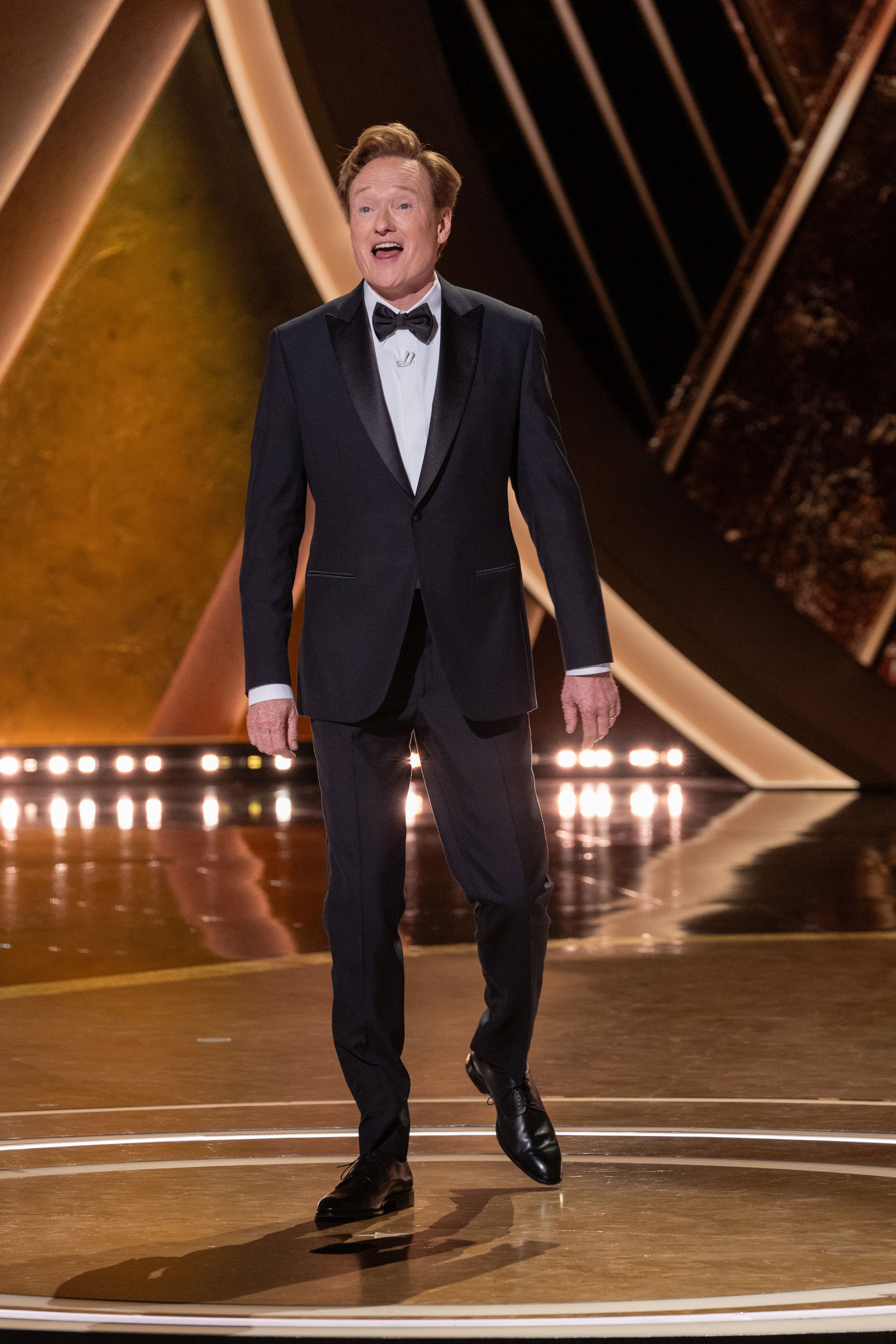 Momente memorabile la Oscar 2025. Conan O’Brien a ironizat conflictul Kendrick Lamar - Drake și a râs de ținuta lui Adam Sandler