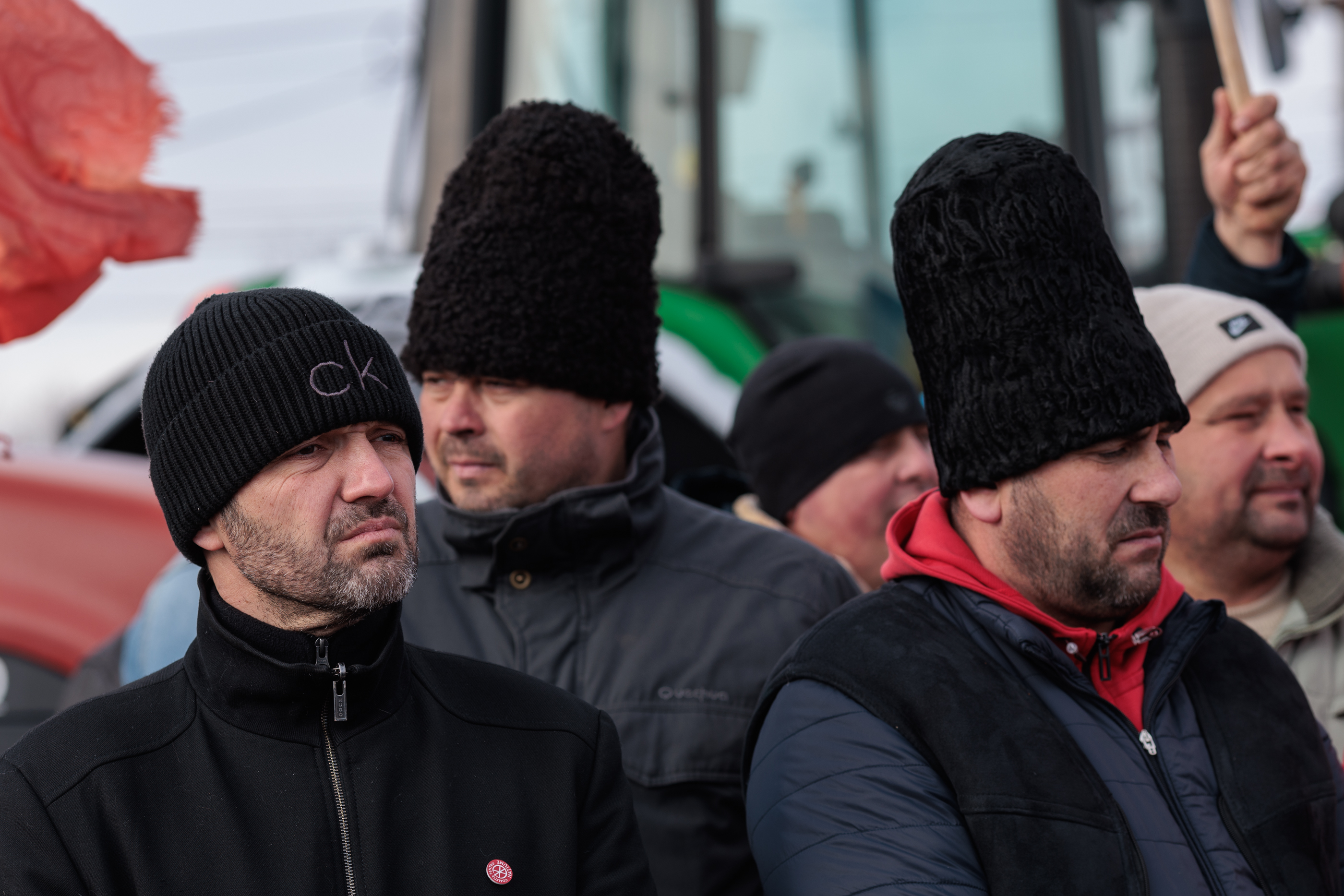 REPORTAJ. Ce nu s-a văzut la TV de la adevăratul protest al transportatorilor și fermierilor: „Ne învățăm copiii să plece în altă parte. Nu putem să-i condamnăm la sărăcie”
