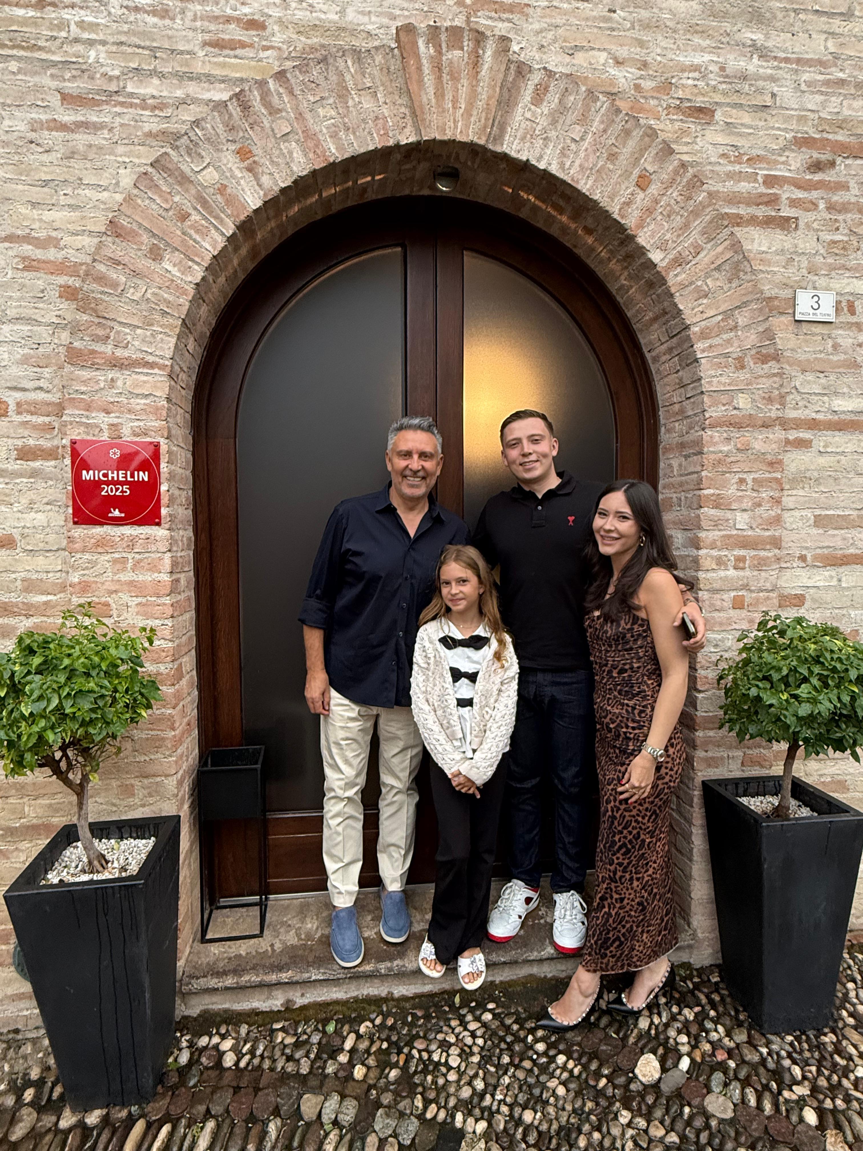 Cu cine s-a întâlnit chef Alexandru Sautner în vacanța petrecută cu familia în Italia. „Alături de el am fost la pescuit”