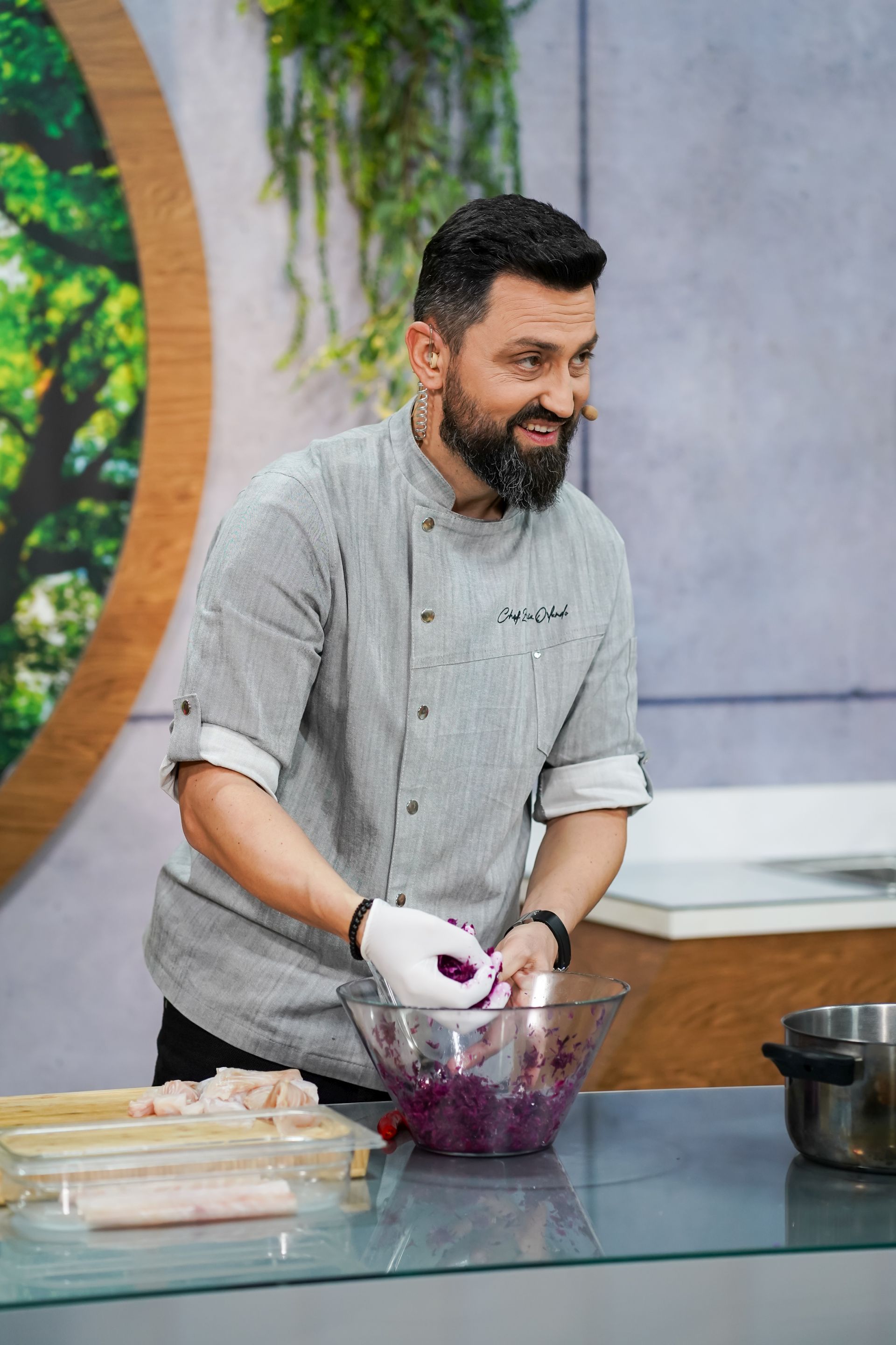„Chefi la cuțite”, 27 martie. Românul care a gătit în echipa celui mai bun chef din Asia vine diseară la preselecții