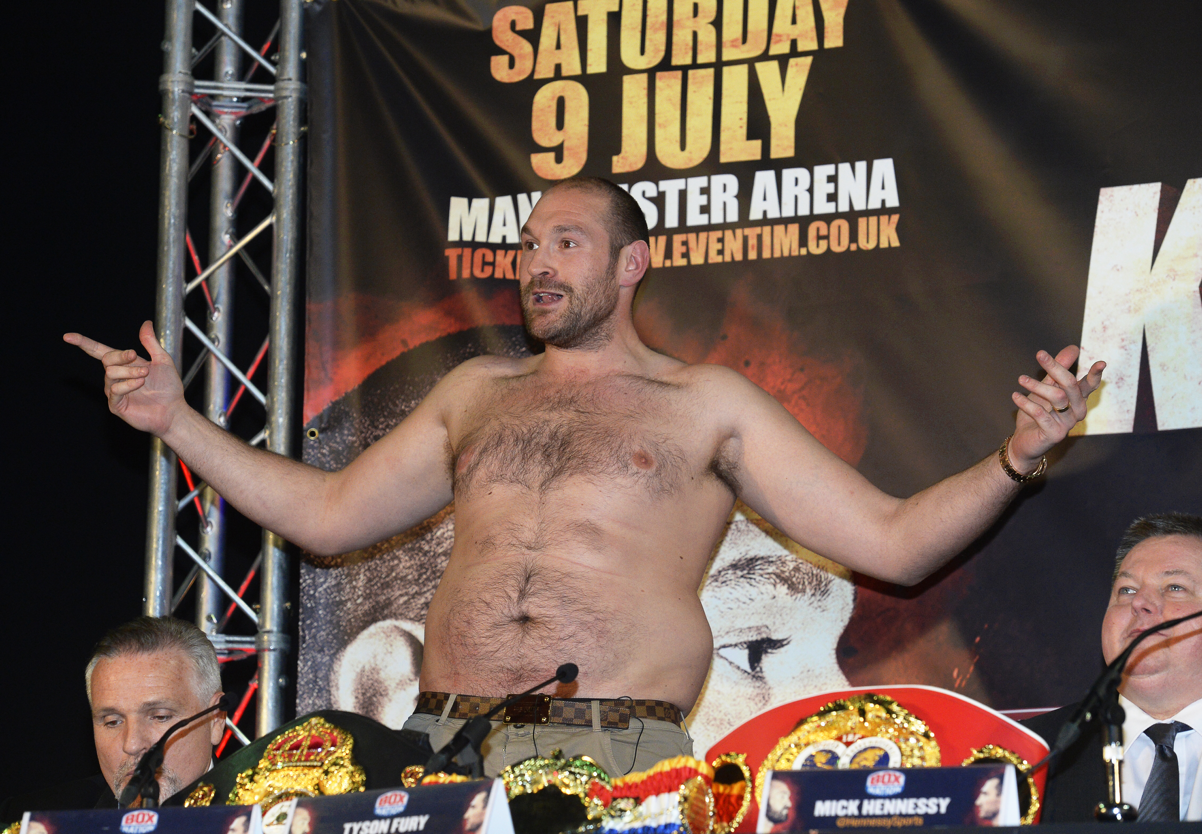 Boxerul Tyson Fury a făcut circ la conferința de presă: “Sunt gras ca un porc” / GALERIE FOTO și VIDEO