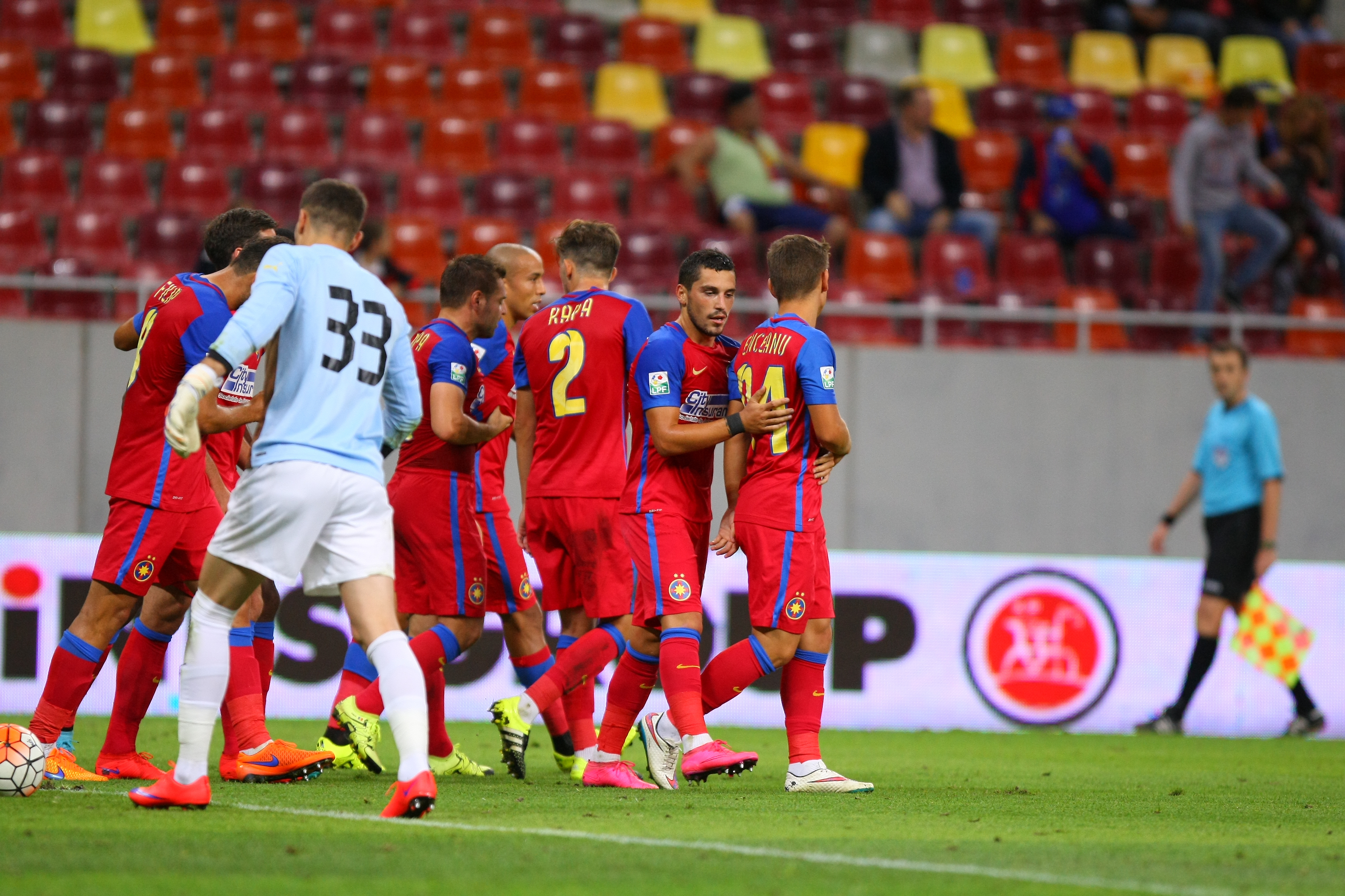 Liga I: Steaua - FC Voluntari 3-1. ^Hamroun, Chipciu și Stanciu l-au ridicat de pe bancă pe Rădoi, antrenorul fără licență al campioanei. Odată cu el, și pe ”principalul”-marionetă Țiți Dumitriu / GALERIE FOTO