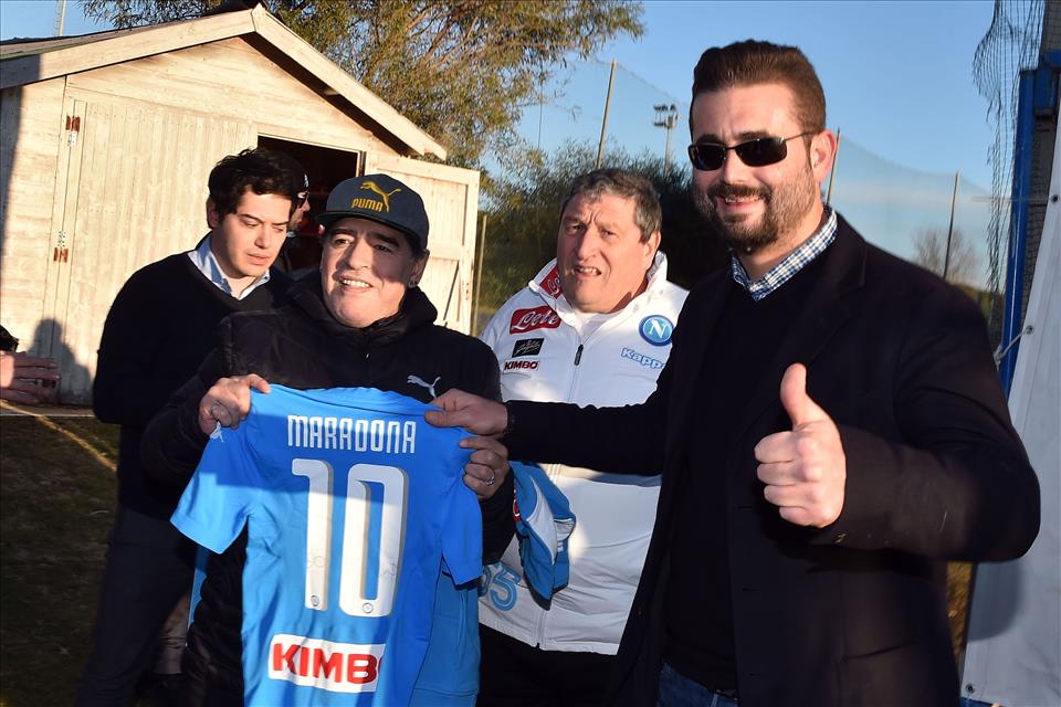 Maradona a vizitat-o pe Napoli la antrenament! ”Procesiunea” jucătorilor! GALERIE FOTO & VIDEO