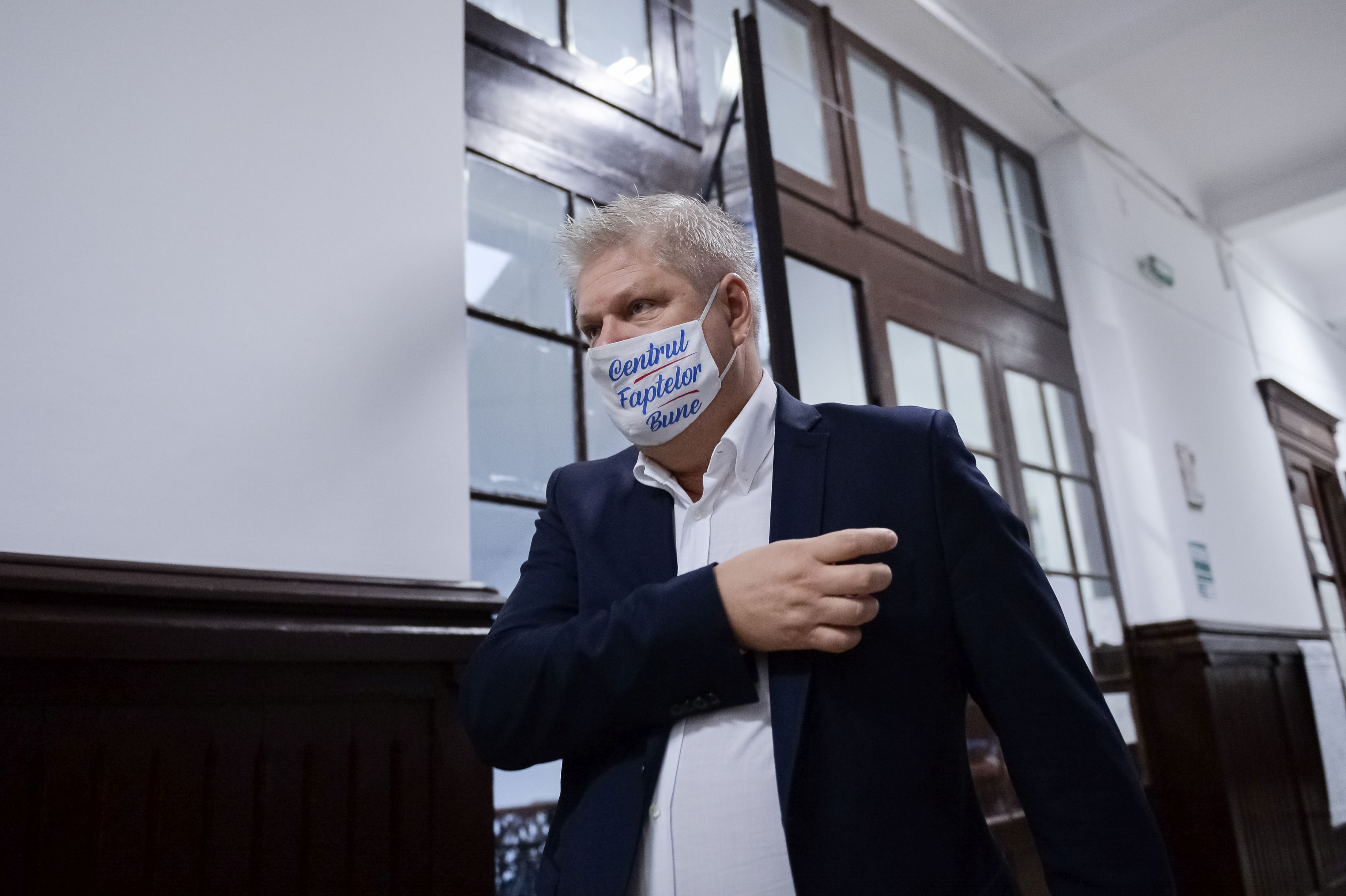 Alegeri locale 2020. Ziua votului în 50 de imagini