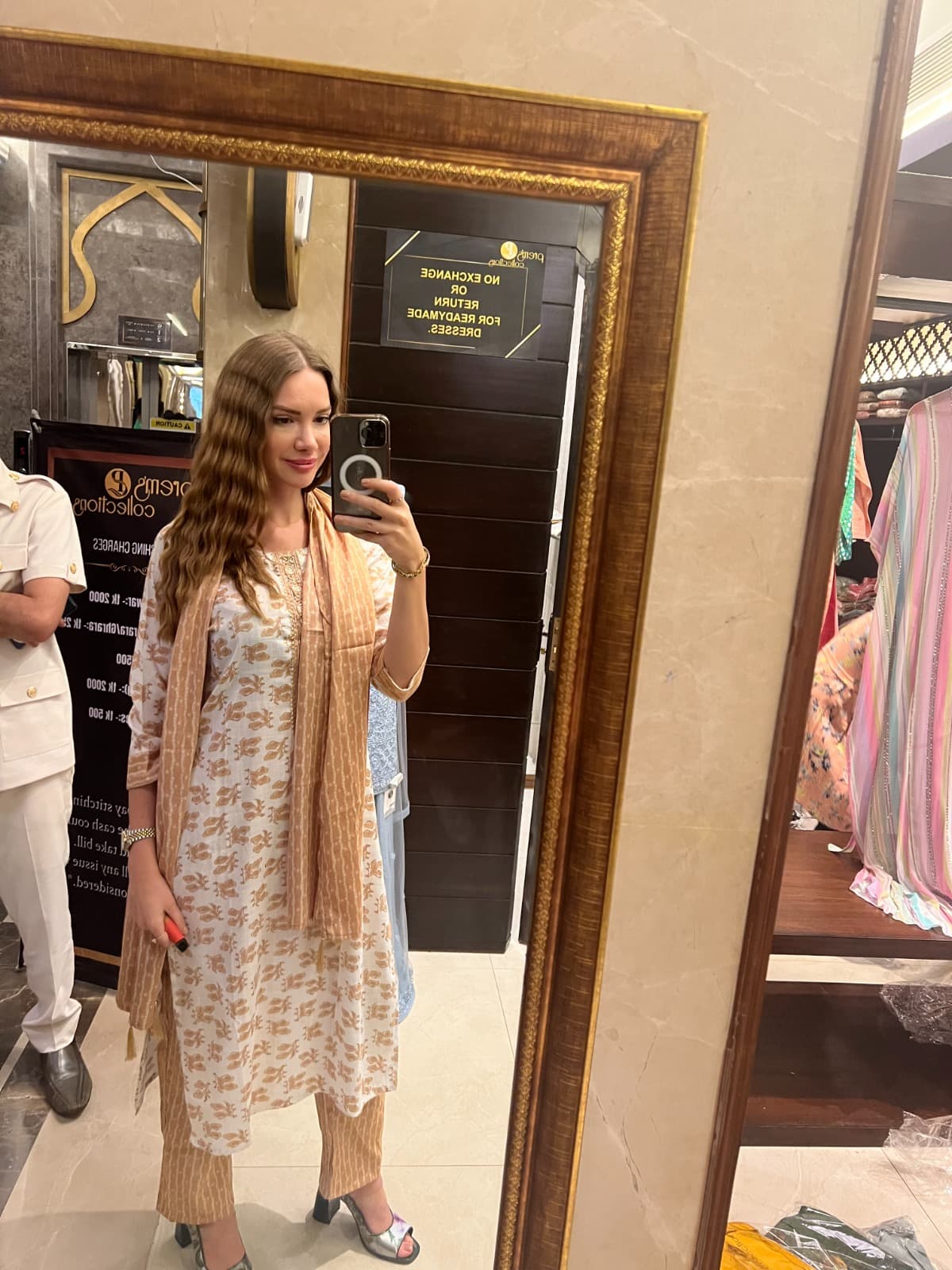 Otilia Bilionera, la primul concert în Bangladesh: „M-au primit ca un adevărat star”. Ce a pățit după ce a urcat pe scenă