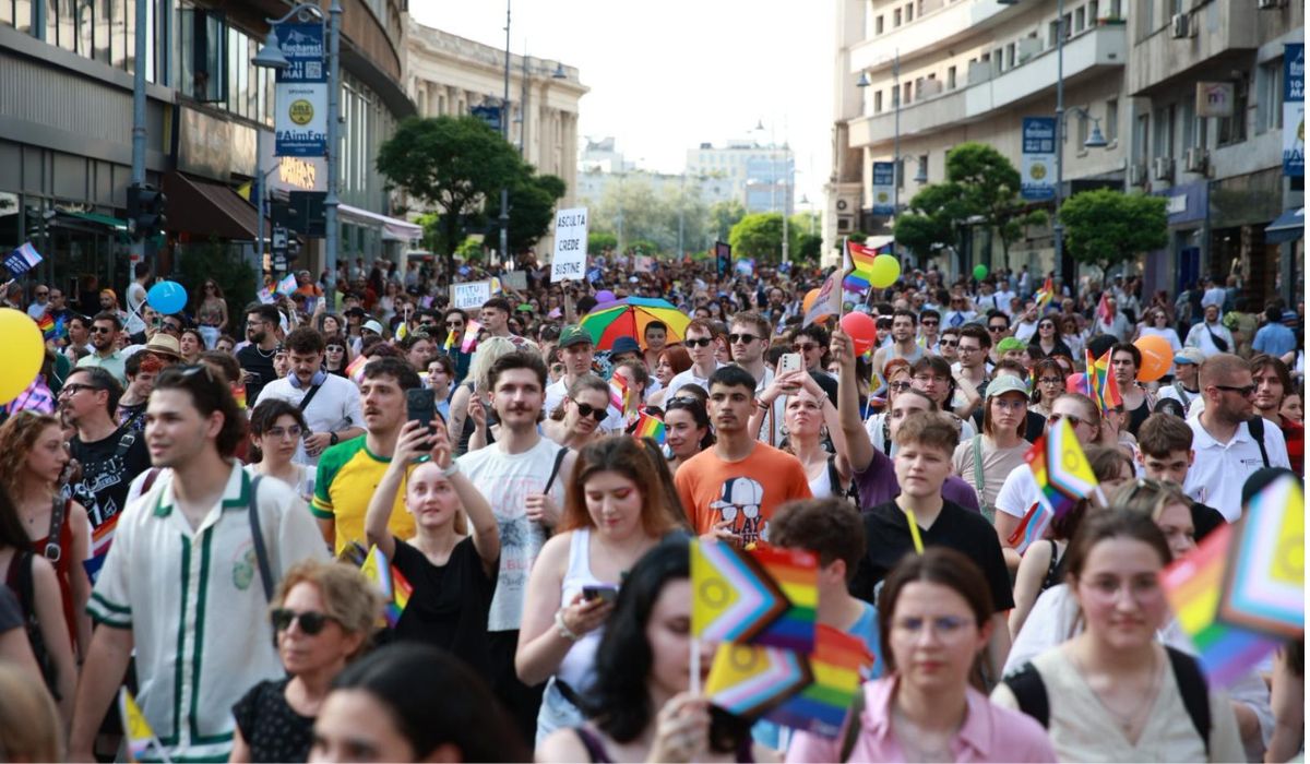 Bucharest Pride 2025. Număr record de participanți la ediția care marchează 20 de ani de la primul marș LGBTQIA+ din România
