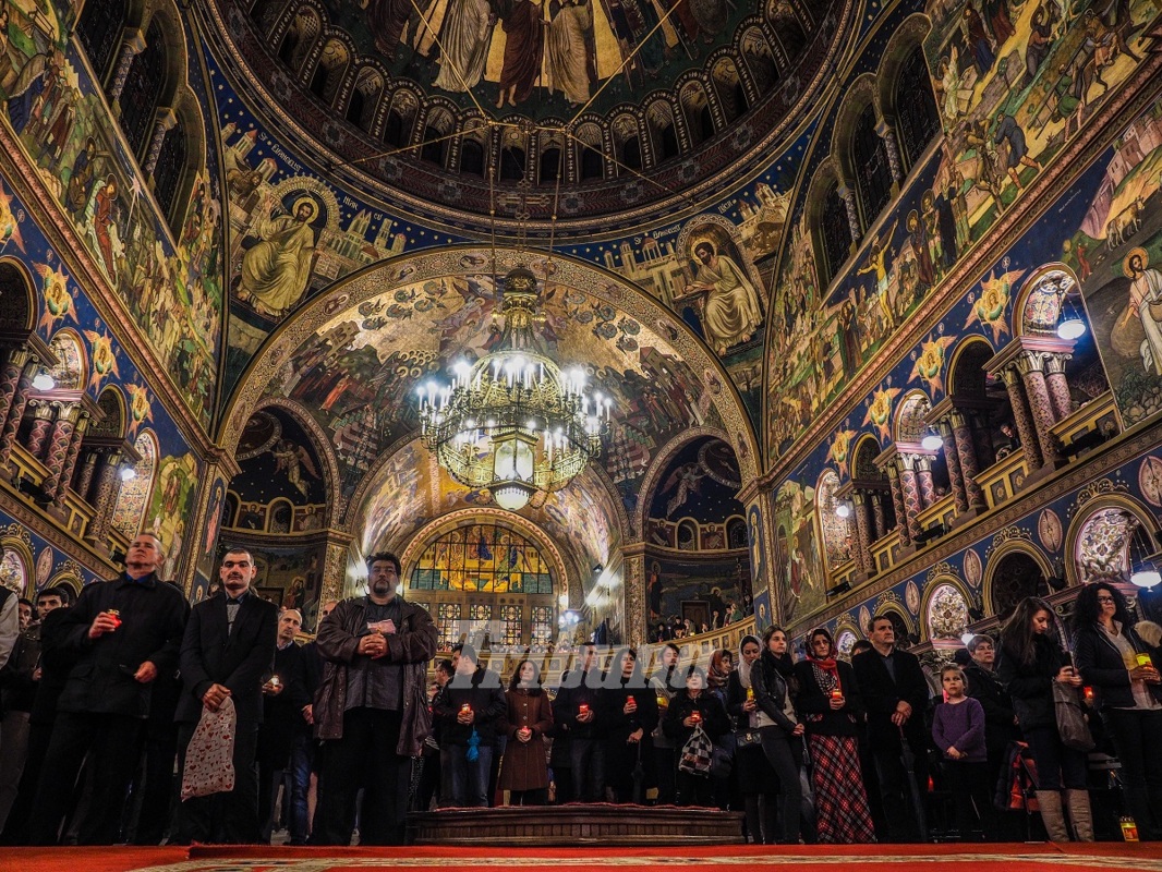 PAȘTE 2016: HRISTOS A ÎNVIAT! Așa petrec românii de Paște, pe 1 MAI! FOTO&VIDEO