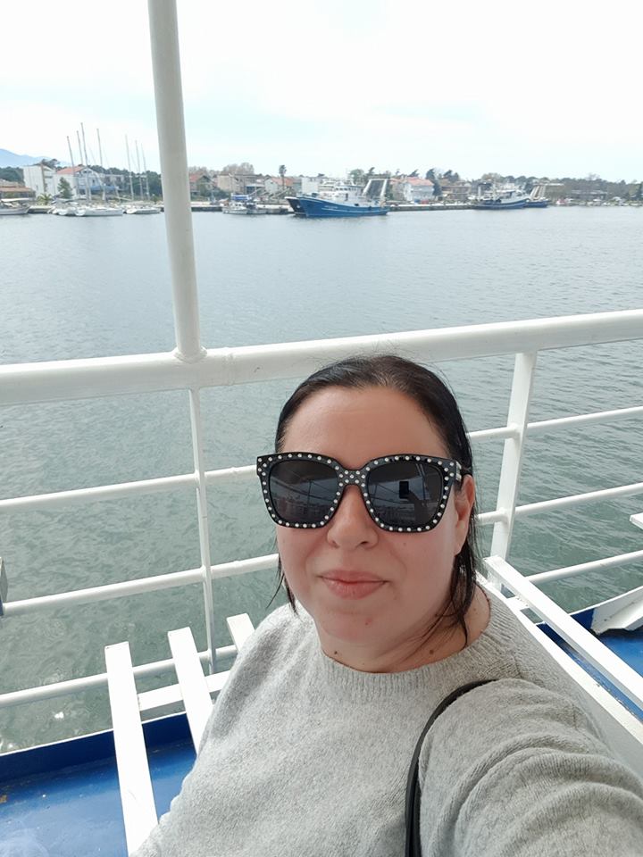 Oana Roman, departe de țară de sărbătorile pascale. Unde petrece vedeta cu familia ei / FOTO