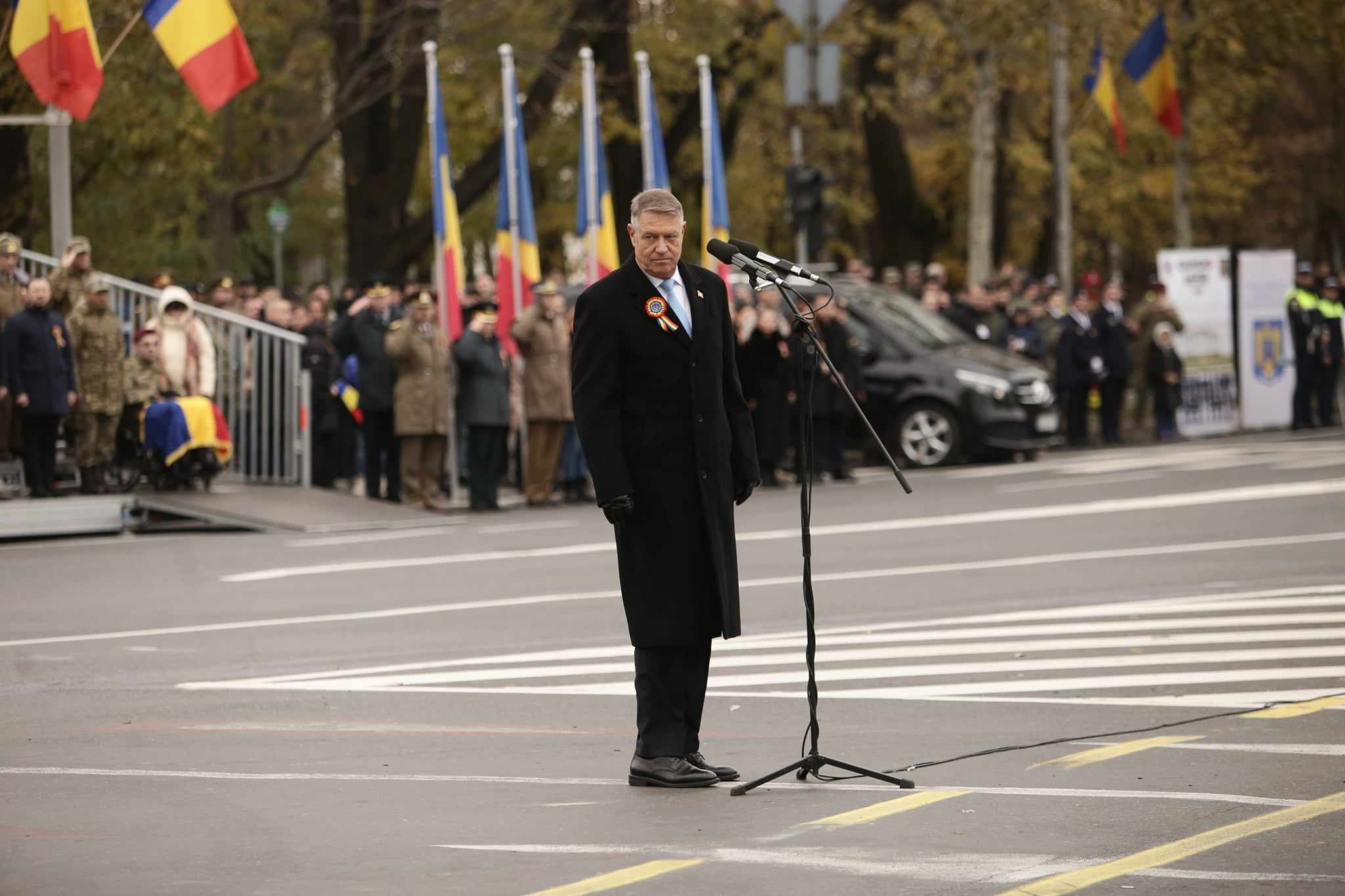 Parada de 1 decembrie 2023 din București. Peste 2.400 de militari, avioane F-16 și Eurofighter au defilat în fața a circa 100.000 de persoane
