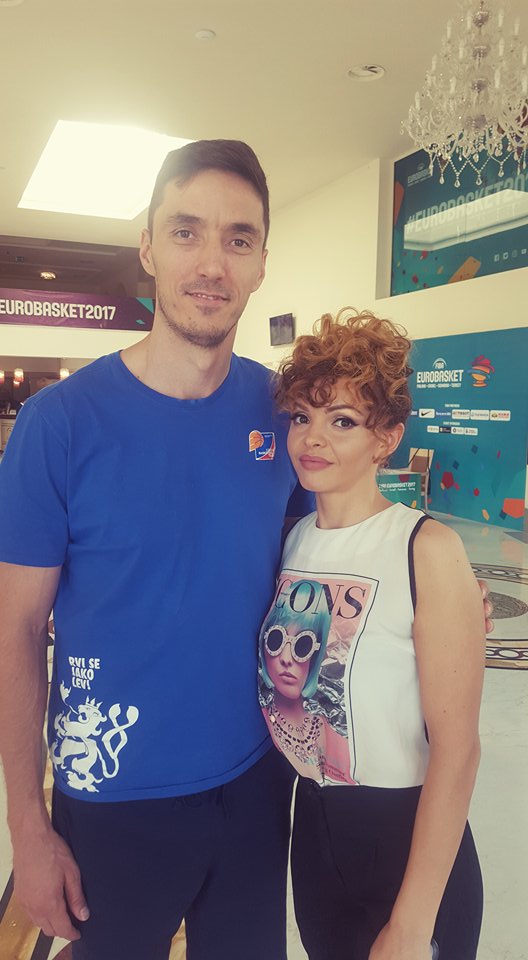 Cehul Jiri Welsch ar fi jucat golf dacă nu era baschetbalist. A evoluat 4 ani în NBA, dar nu se mai uită la meciuri! A făcut pe omul-păianjen! / VIDEO