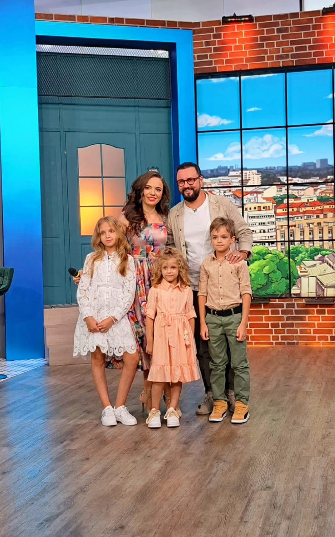 Cât o costă pe Raluca de la Angels începutul de școală pentru 5 copii: „Rechizitele mă vor costa câteva mii de lei”
