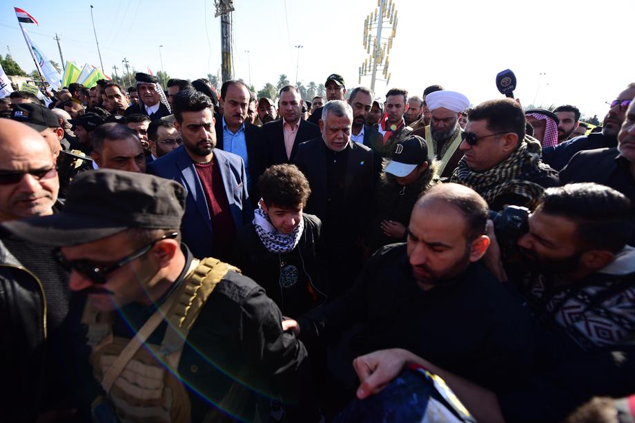 Stare de asediu la ambasada SUA din Bagdad. Mii de protestatari violenți au strigat ”Moarte Americii”