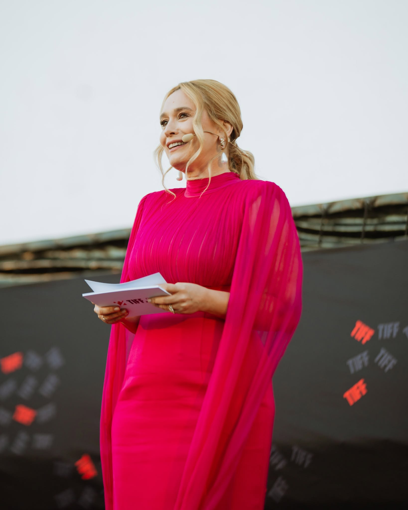 Vedete pe covorul roșu la TIFF 2026. Florin Piersic a sărutat-o pe frunte pe Nadia Comăneci în fața tuturor celor prezenți