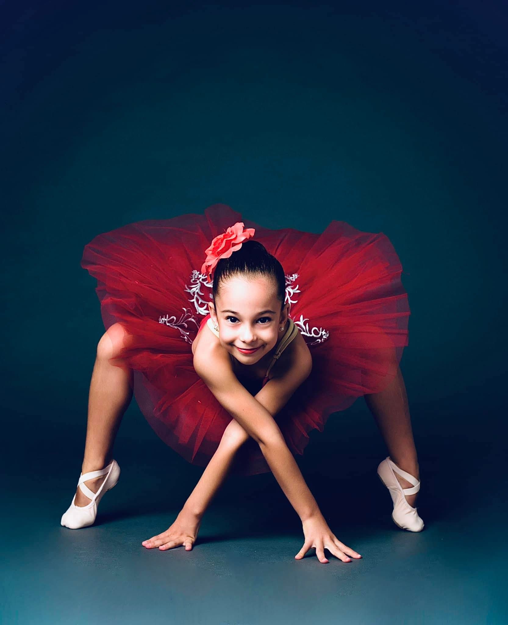 Povestea Antoniei Ursu, micuța balerină de 11 ani, calificată în finala Youth America Grand Prix din Texas. „În momentul în care încep să dansez, orice durere, orice gând sau emoție dispar, iar eu rămân doar cu muzica”