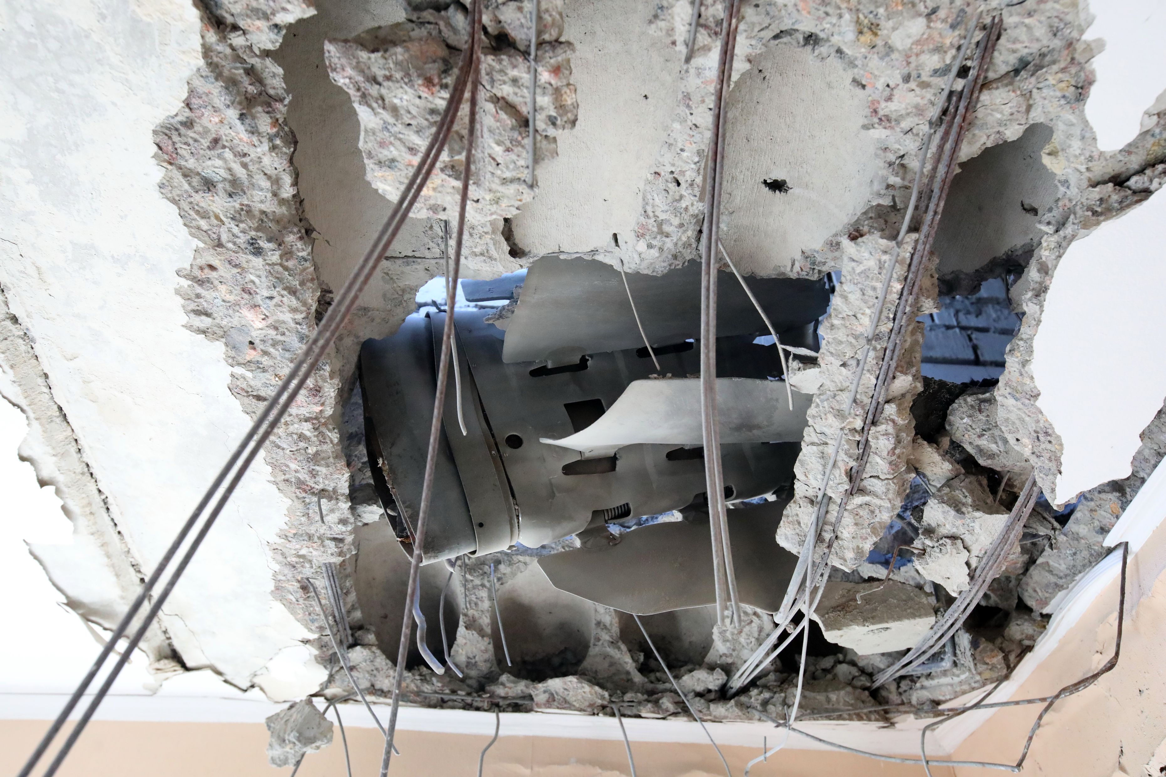 FOTO. Imagini din orașul ucrainean Harkov, atacat de rachetele rusești. Cum arată un apartament zguduit de bombe