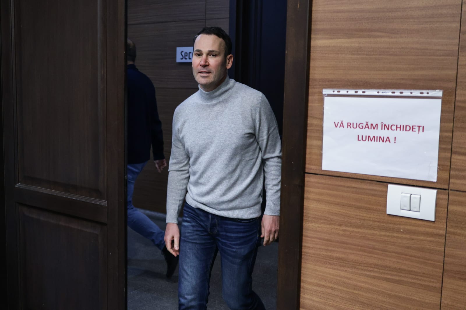 Robert Negoiță, după perchezițiile DNA: I-am făcut un deserviciu fratelui meu, legea prevede despăgubire, dar nu i-am oferit. Am făcut drumuri pentru românii din sectorul 3
