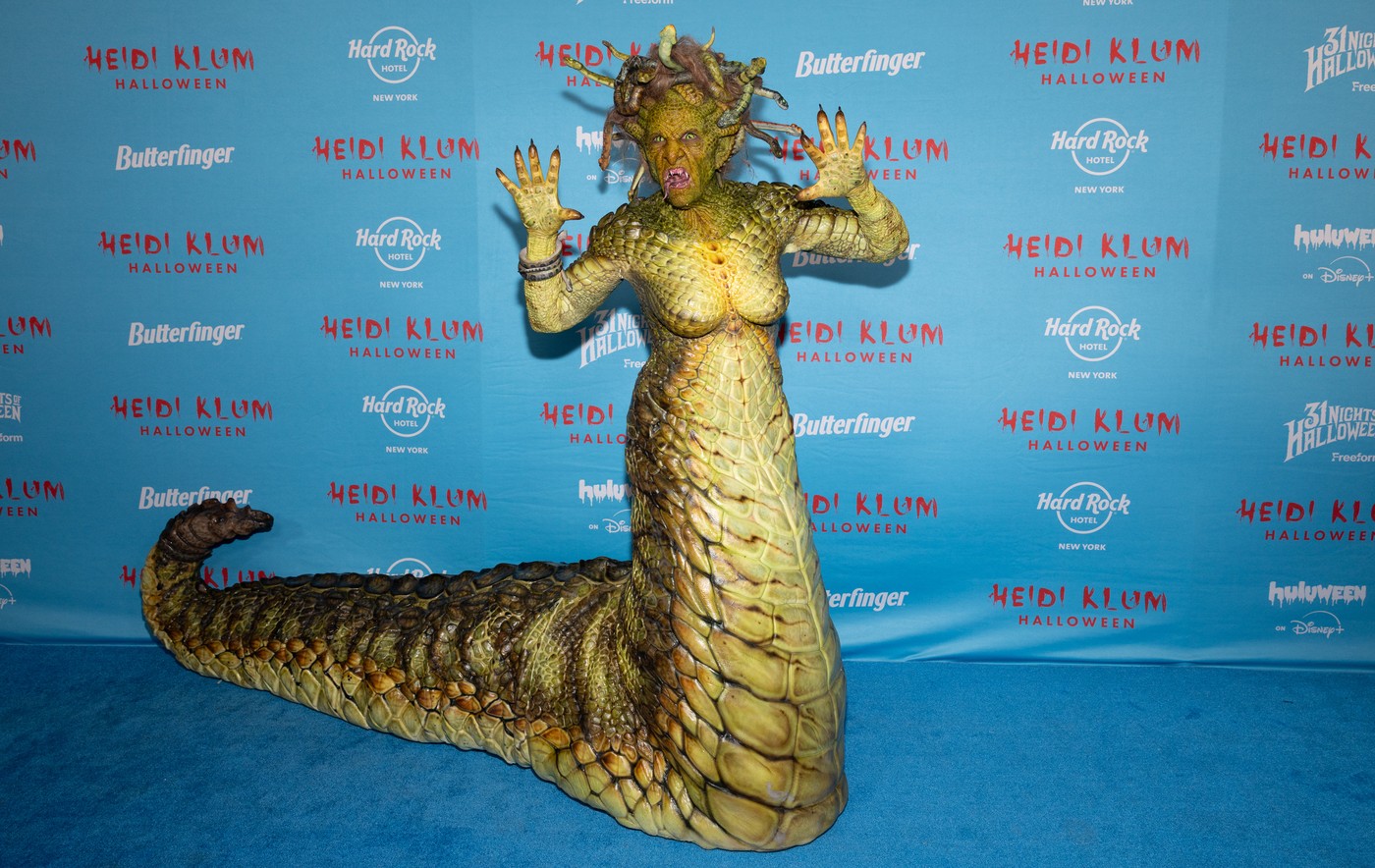 Vedeta cu cel mai înfricoșător costum de Halloween. S-a transformat în Medusa