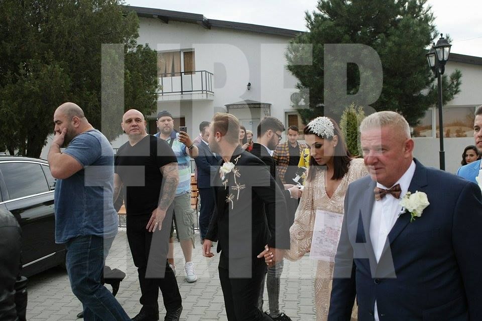 FOTO EXCLUSIV | Vali Crăciunescu, mire. Cum au arătat artistul și soția sa în ziua nunții