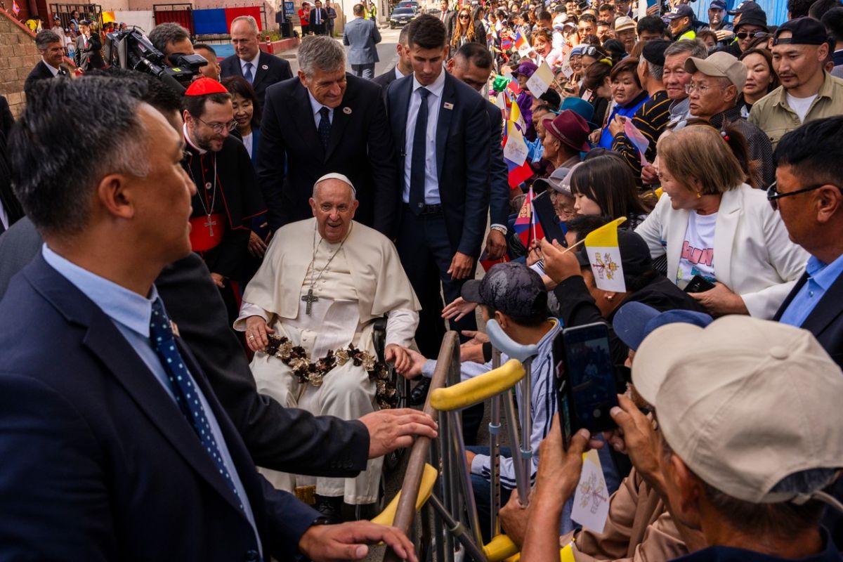 Papa Francisc începe o vizită în Mongolia, țară unde trăiesc mai puțin de 1.500 de catolici