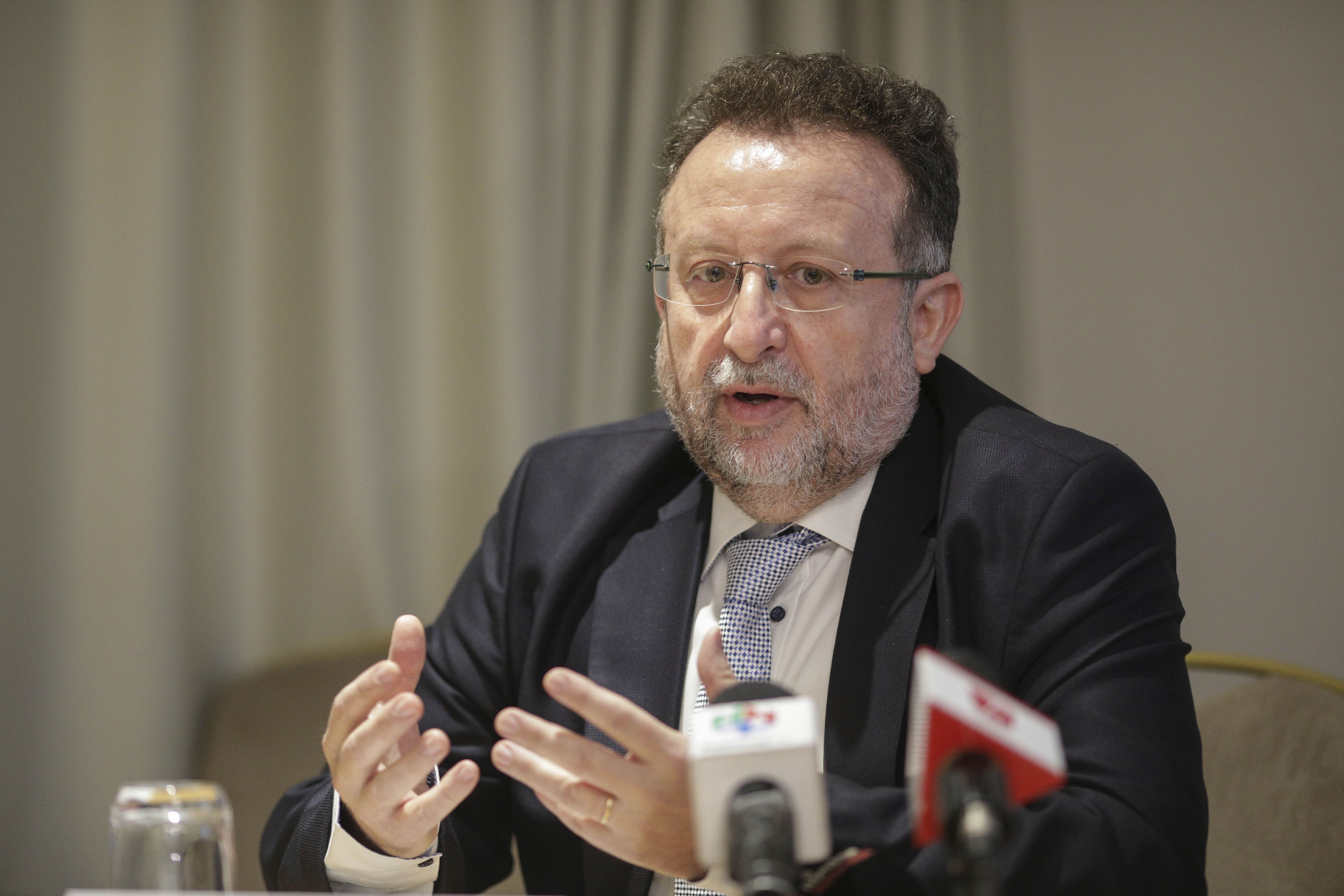 (P) APMGR şi PRIMER acuză autorităţile că ignoră dispariţia medicamentelor ieftine şi contribuie la distrugerea industriei locale producătoare de medicamente generice