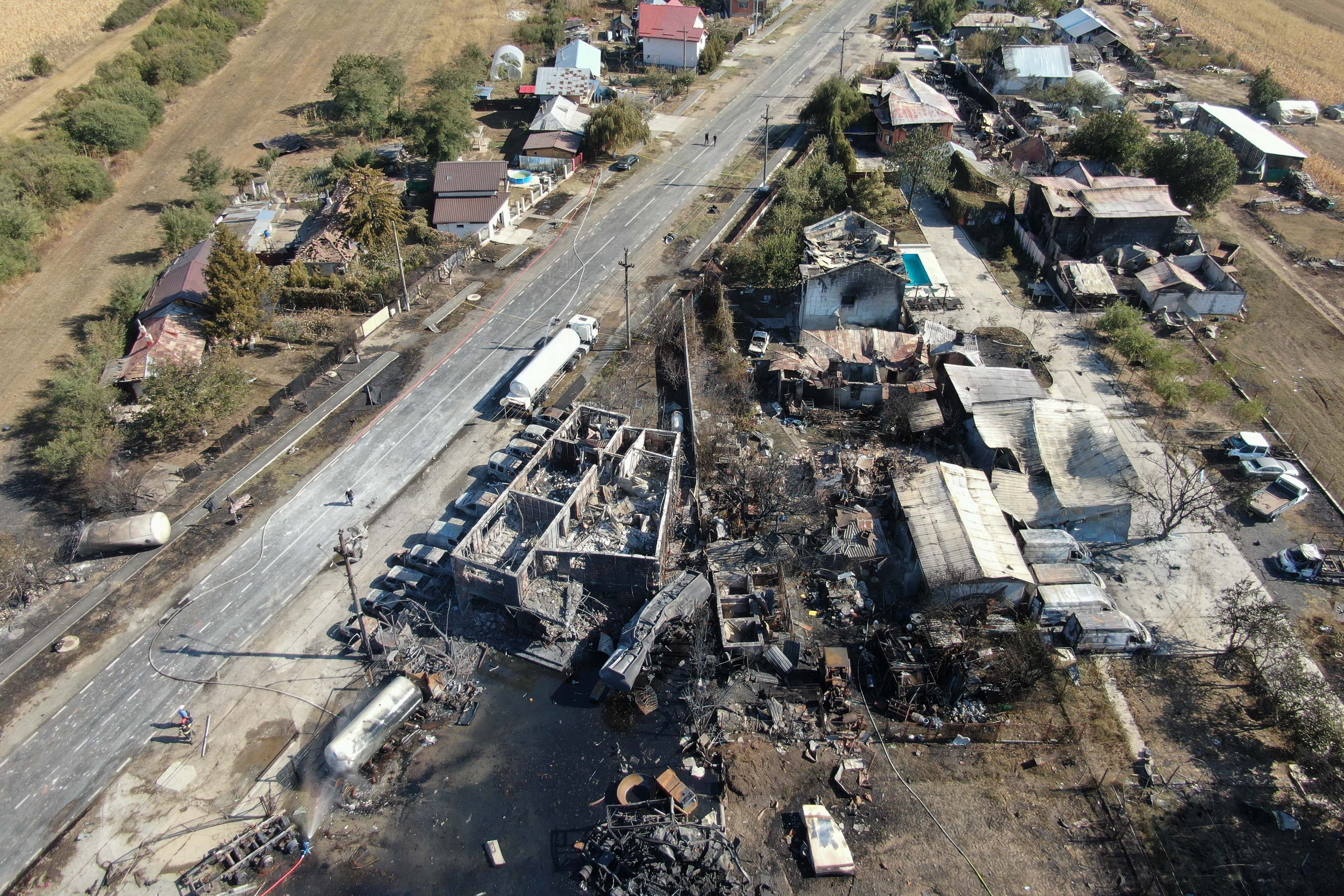 Urmările exploziilor de la Crevedia, în patru imagini. Ce a rămas în urma deflagrațiilor