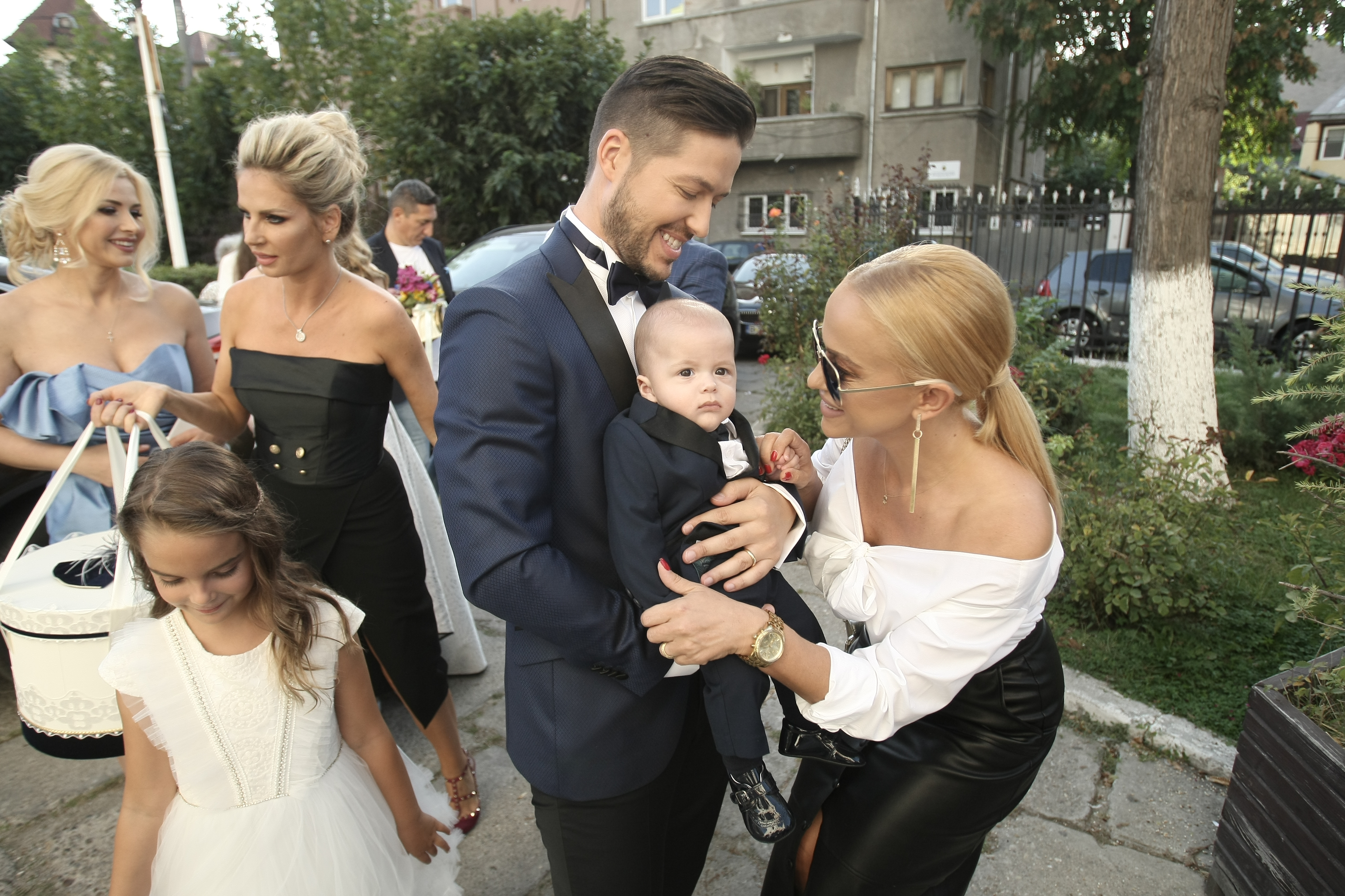 FOTO EXCLUSIV | Cum s-a afișat Anda Adam la botezul băiețelului lui Jorge. A atras toate privirile