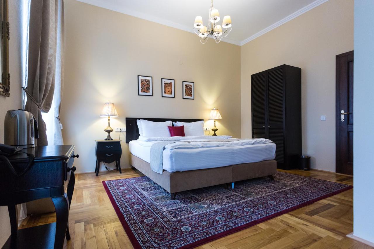 Imagini cu hotelul de trei stele din Brașov al Simonei Halep. Prețurile la cazarea în clădirea istorică din secolul al XIX-lea cresc pe perioada verii