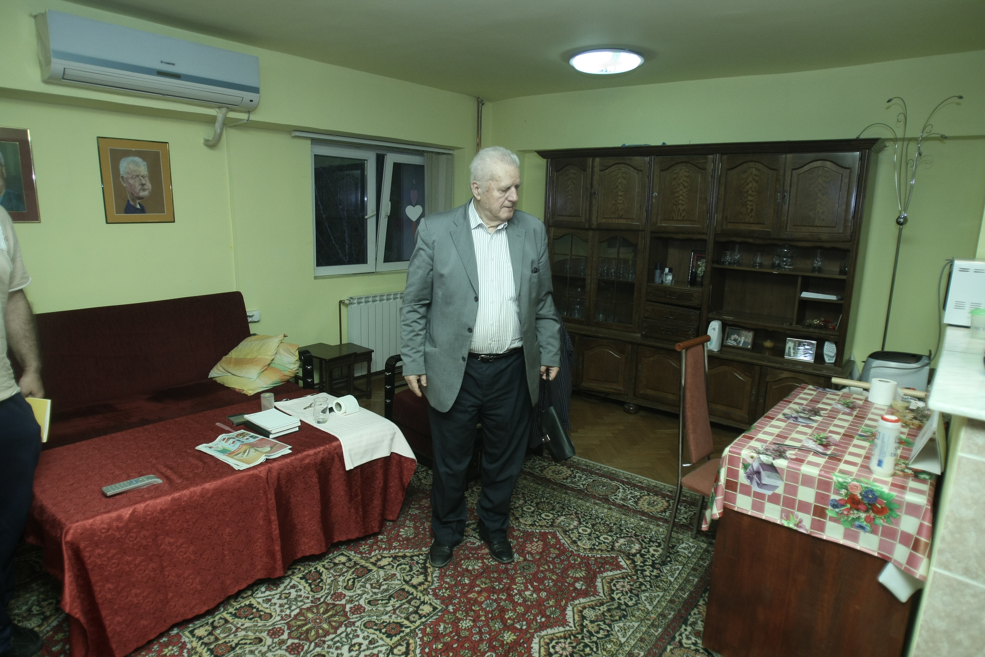 EXCLUSIV! Știați că Pădureanu a fost însurat? Vorbește în premieră despre divorț! A înșelat-o nea Jean pe Tanti Pușa? GALERIE FOTO