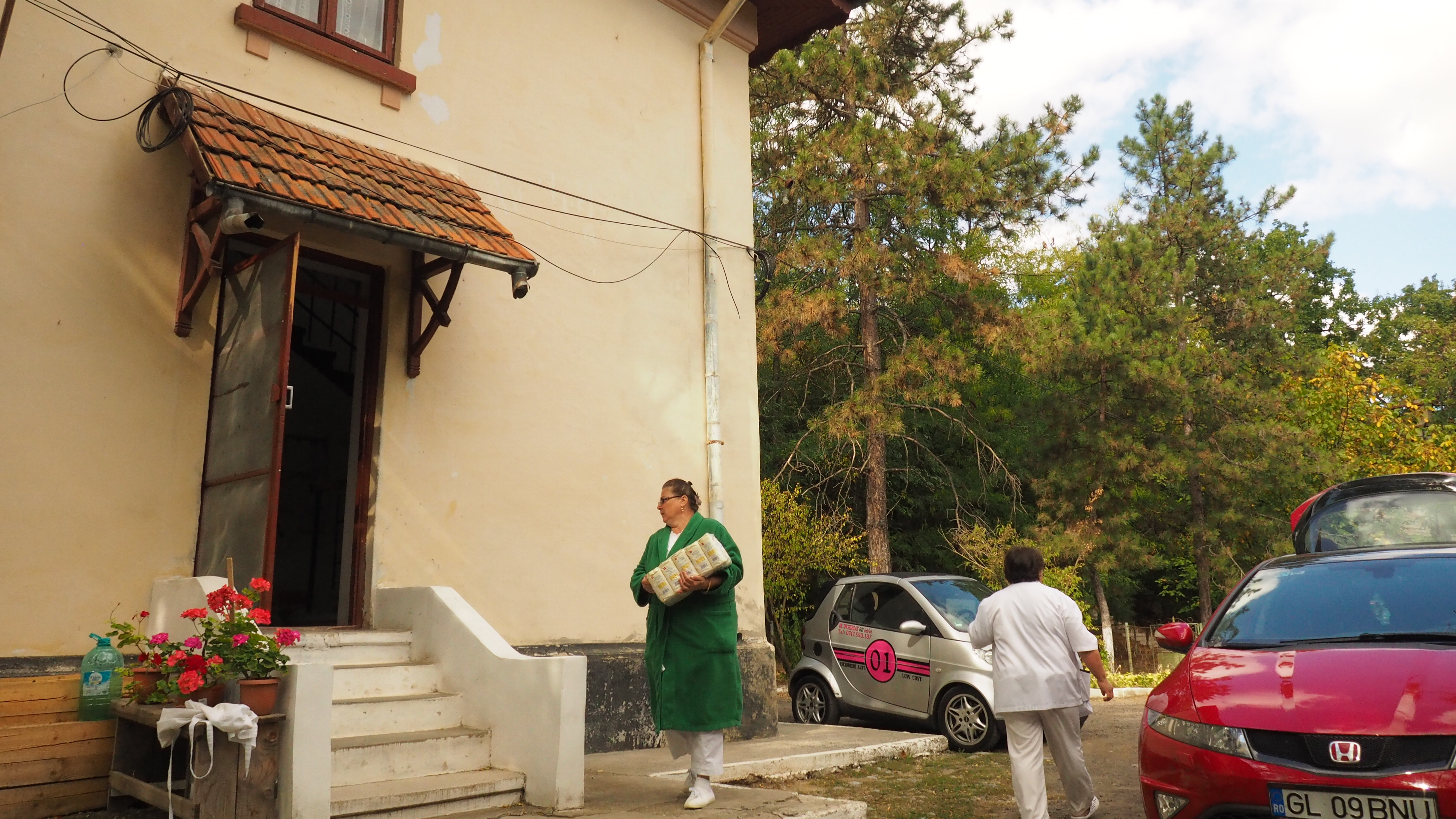 VIDEO&FOTO/Au cerut un strop de ajutor, dar au primit înmiit. Val de solidaritate cu bolnavii de la ultimul spital de lepră din România